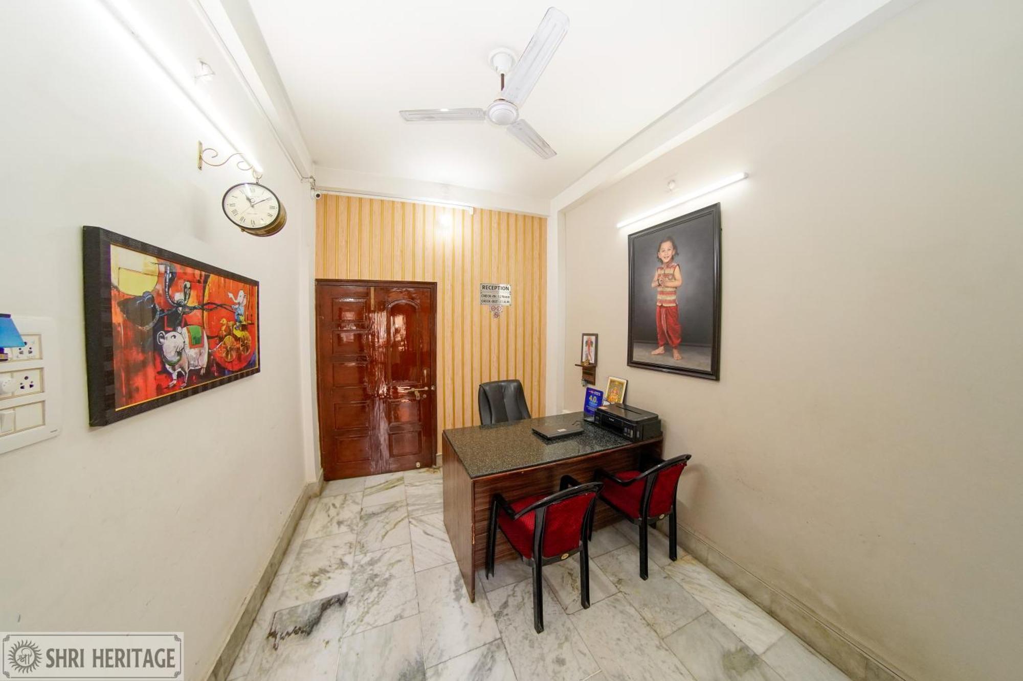 Shri Heritage - Entire Cozy Floor II At Assi, Varanasi Apartment Varanasi