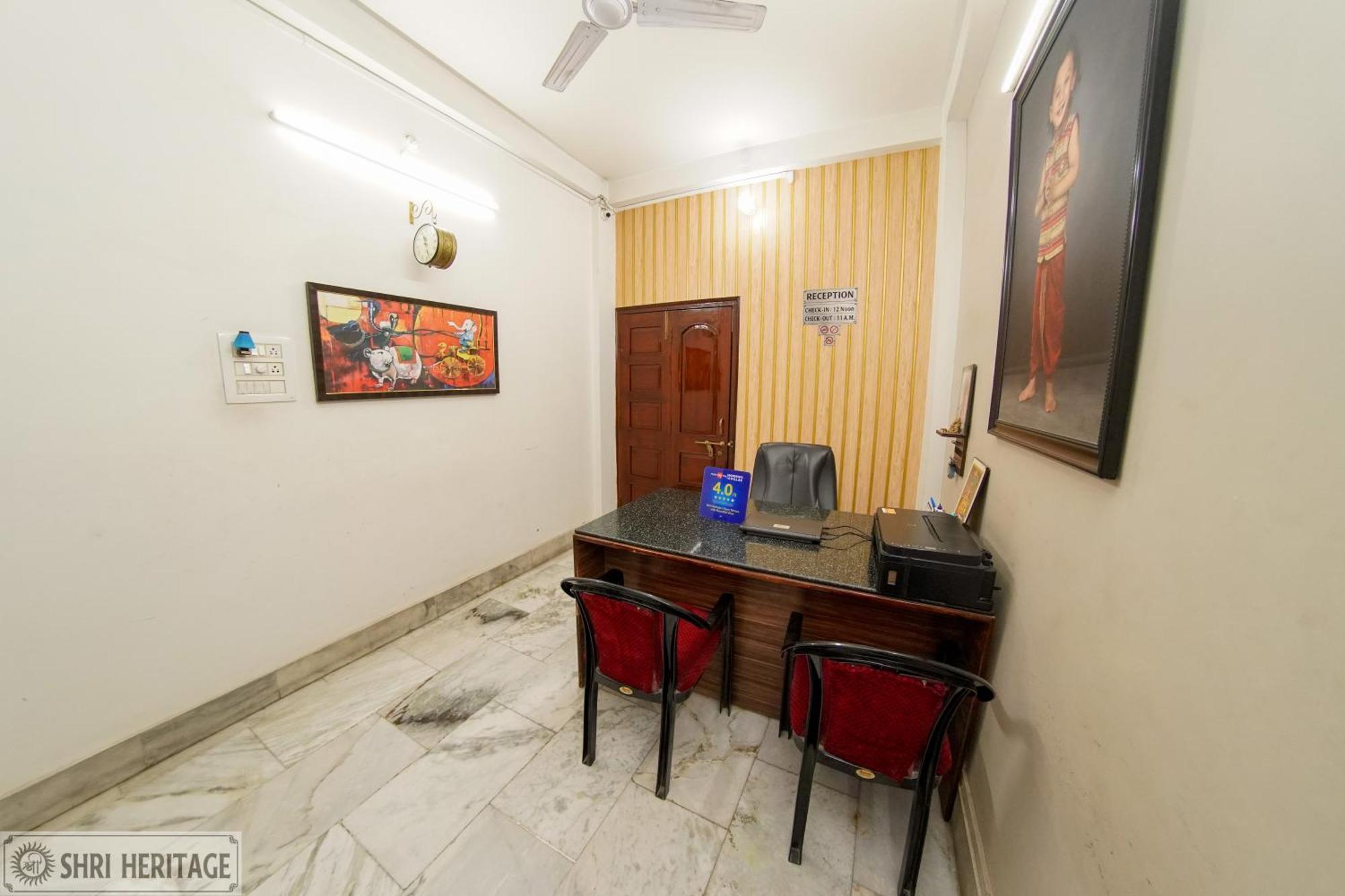 Shri Heritage - Entire Cozy Floor II At Assi, Varanasi *