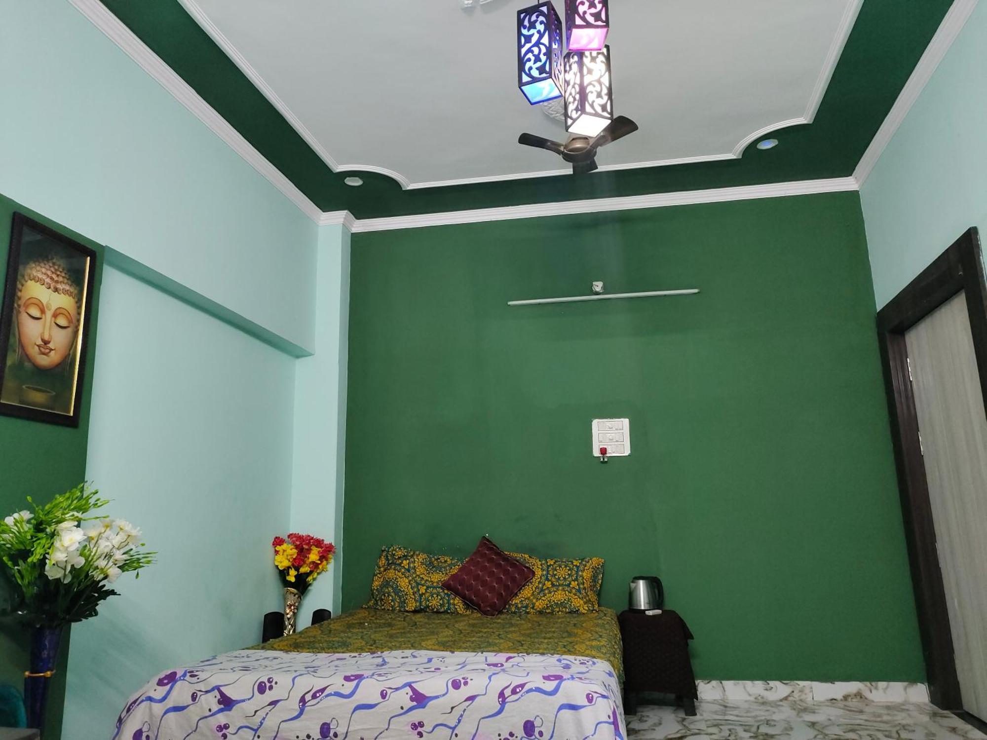 Banarasiya Close To Banaras Railway Station Homestay *
