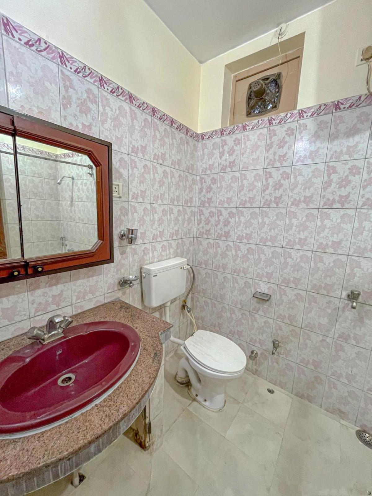 Serene Stays At Varanasi - 5Bhk Luxury Villa Villa