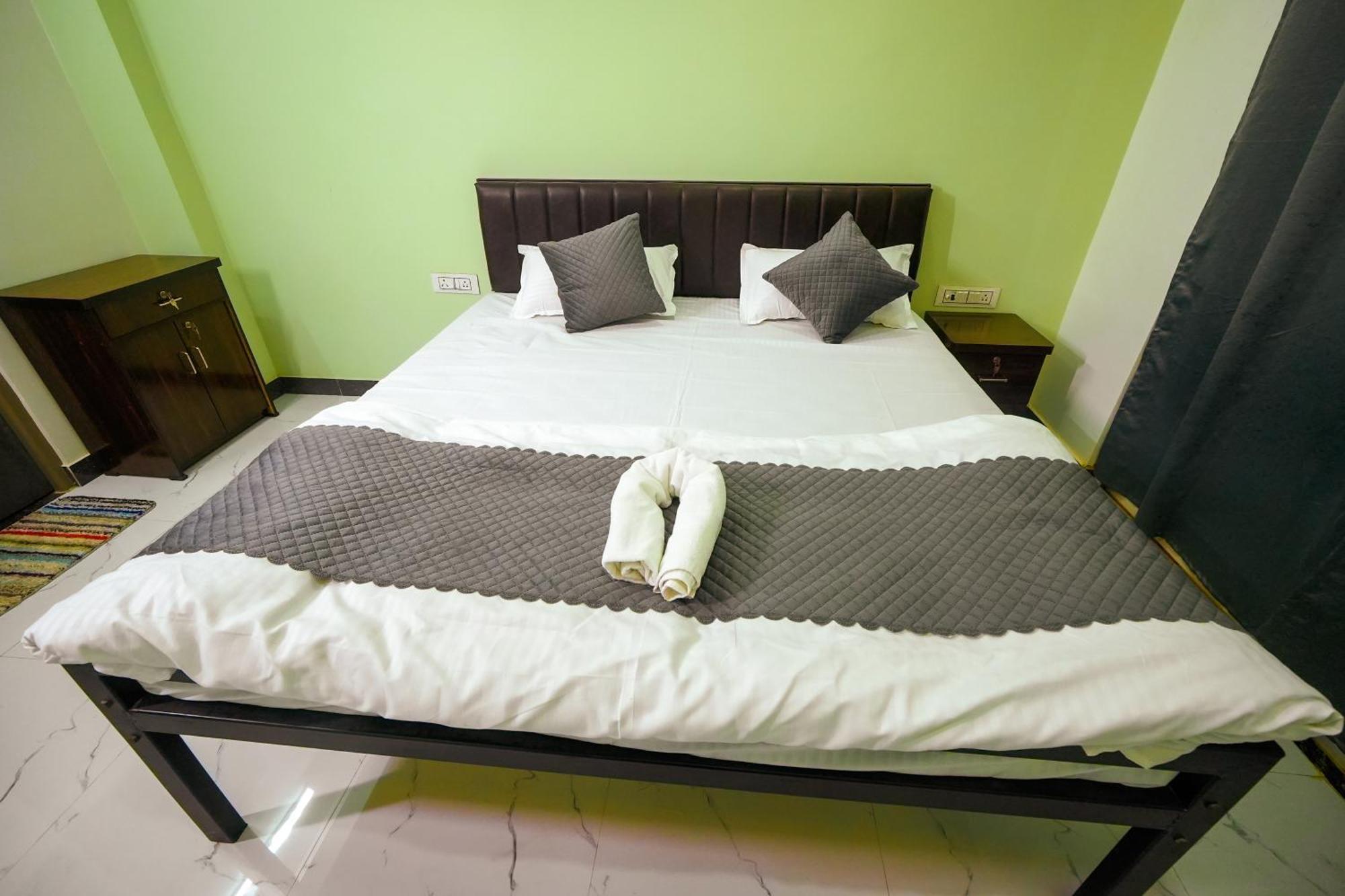 Homestay Kashika Homes *