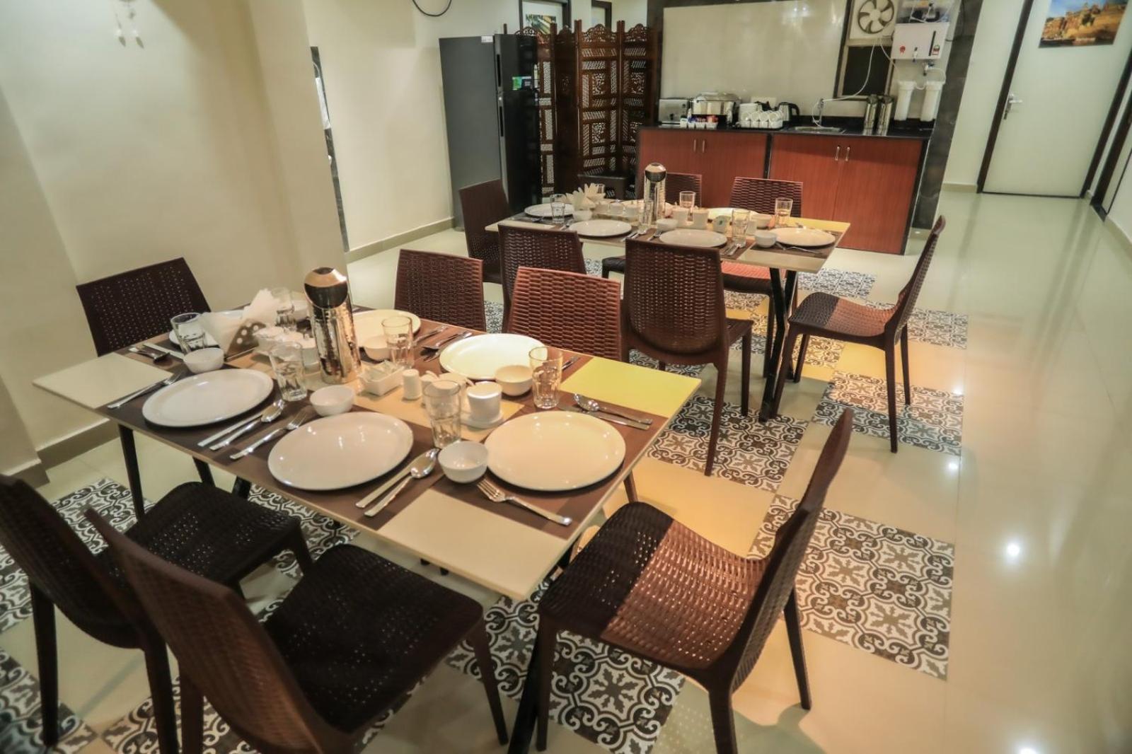 Pretty Garden View 3bhk Furnished Flat Near Kashi Vishwanath Temple Varanasi