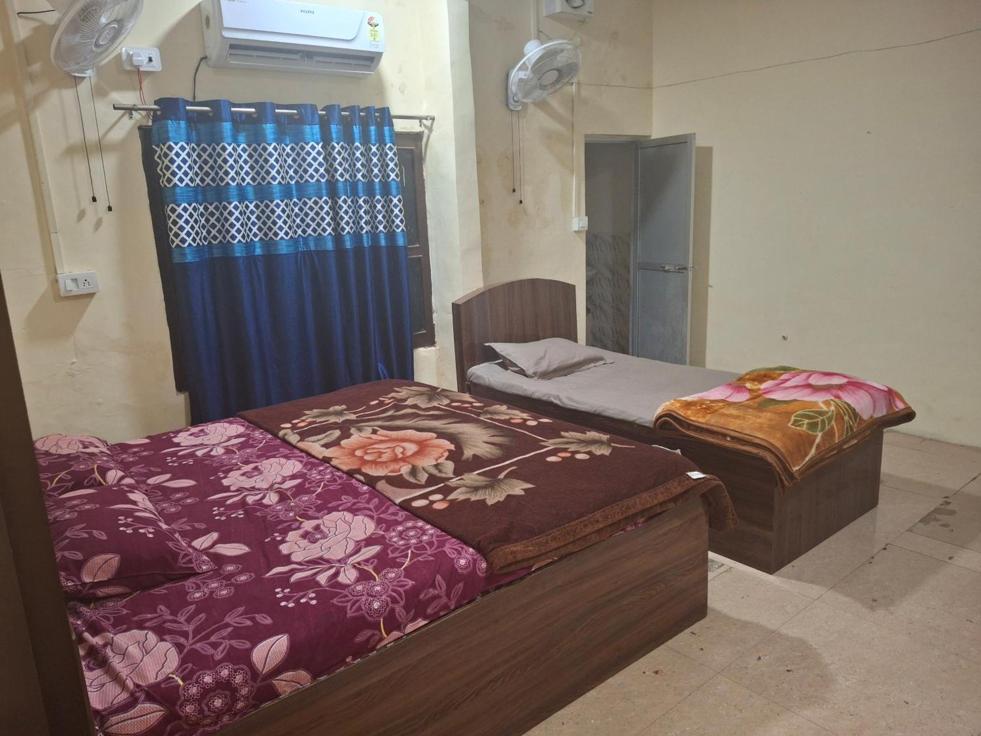 Guest house Omkar Paying - Assi Ghat