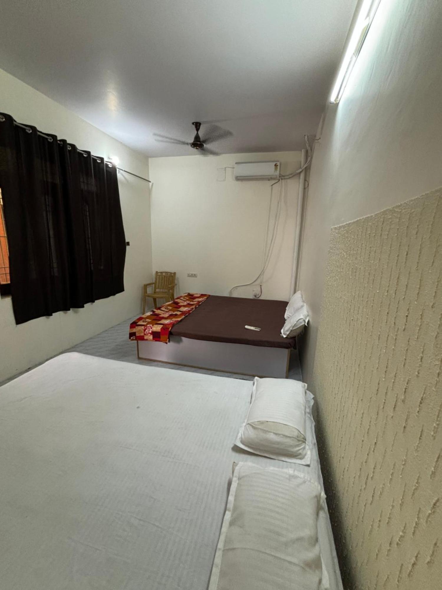 Pipewalas House Homestay *