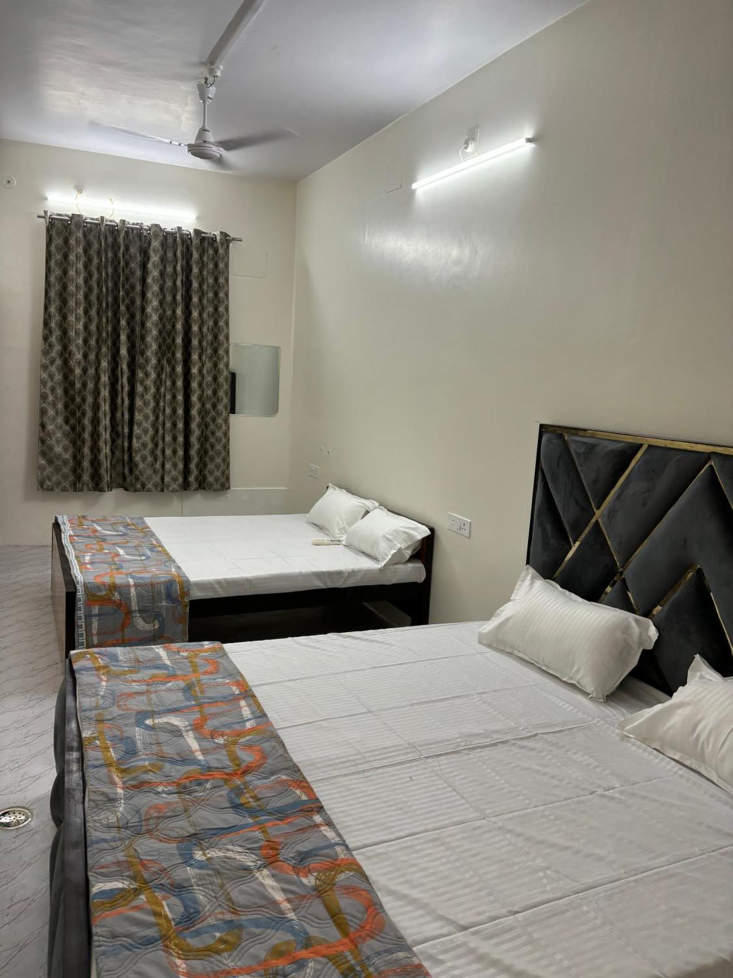Homestay Pipewalas House