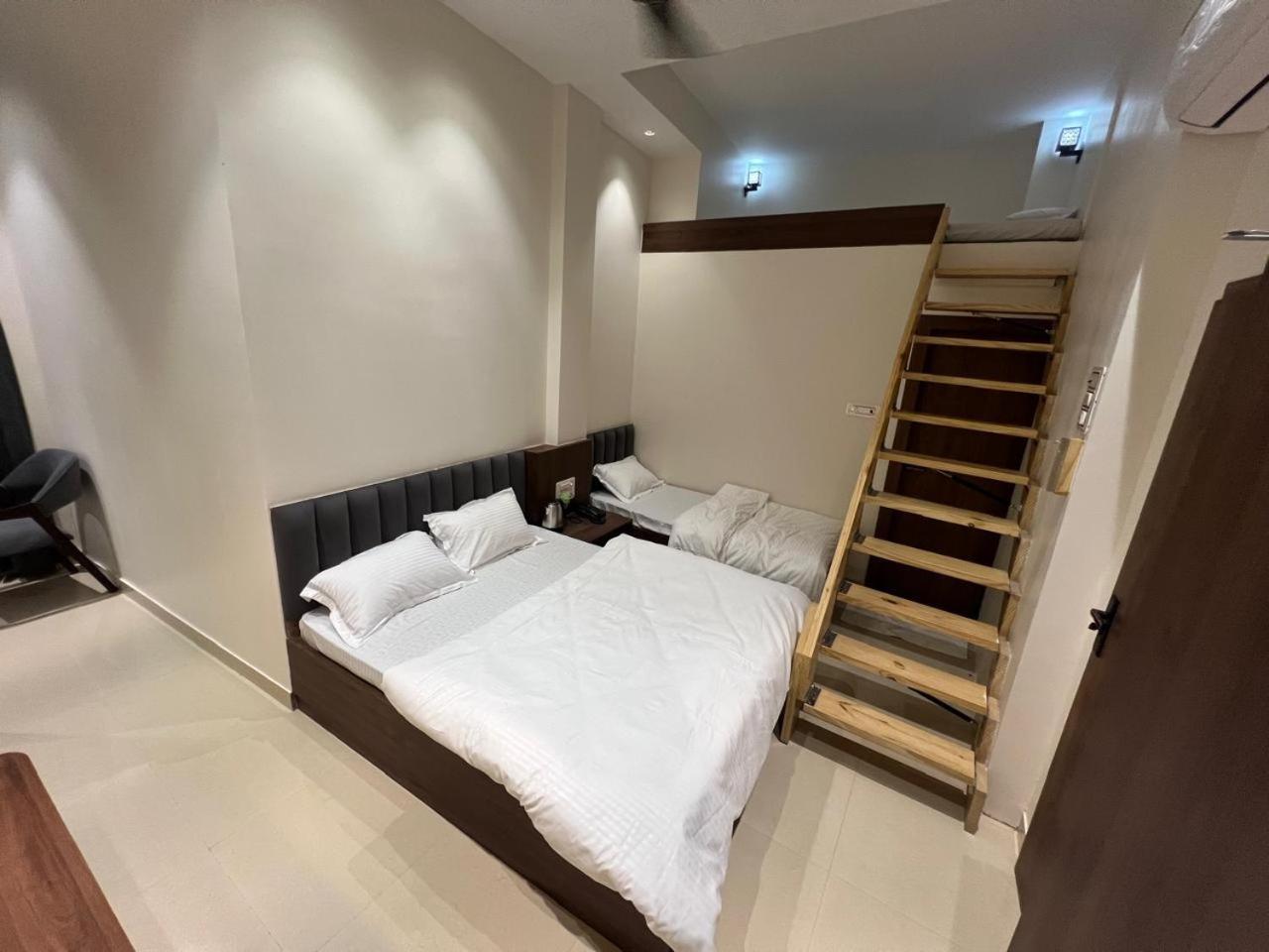 Mahant Ji Residency * Varanasi