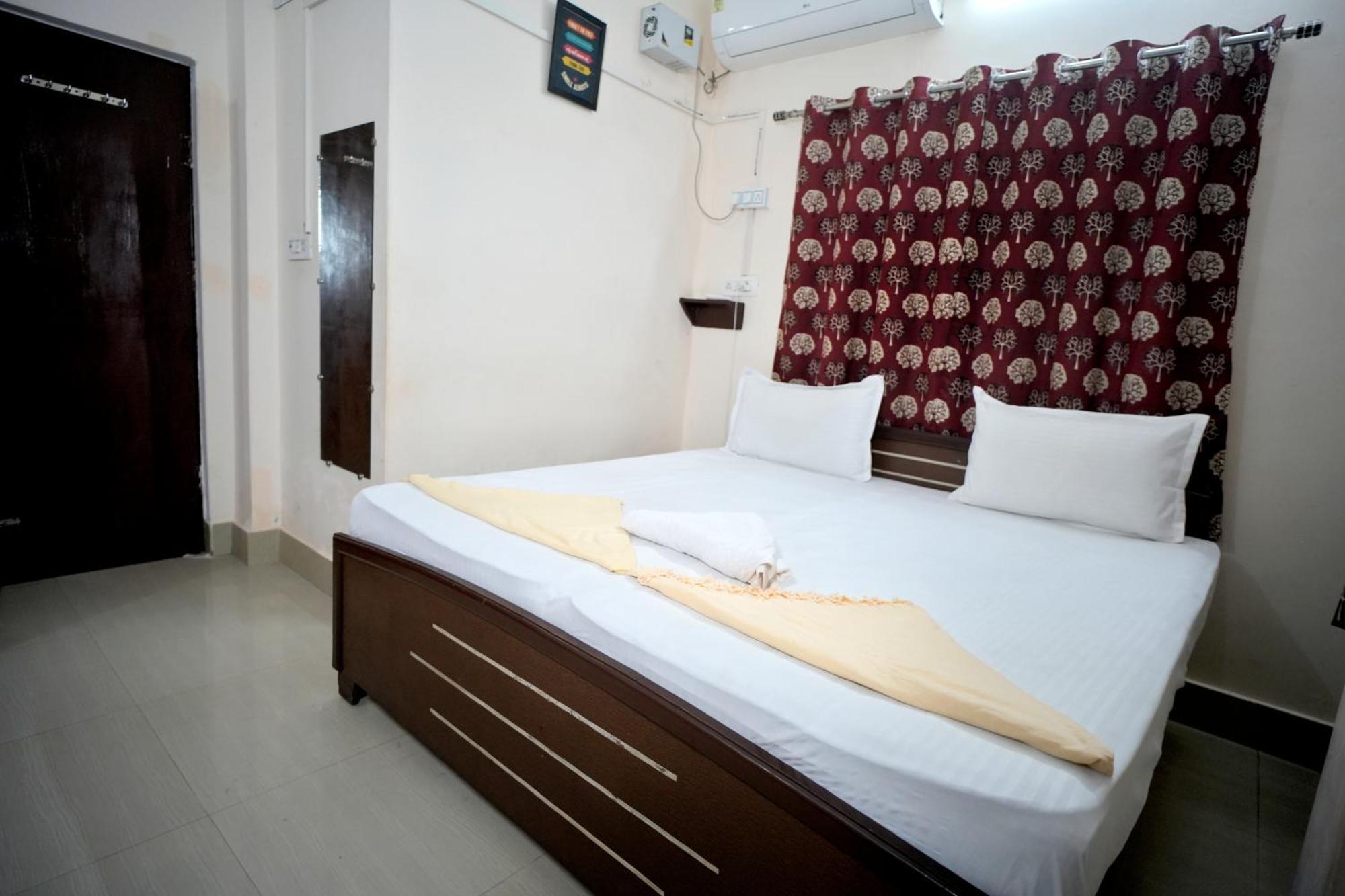 Banaras Gully House 500 Ft From The Ghats Varanasi