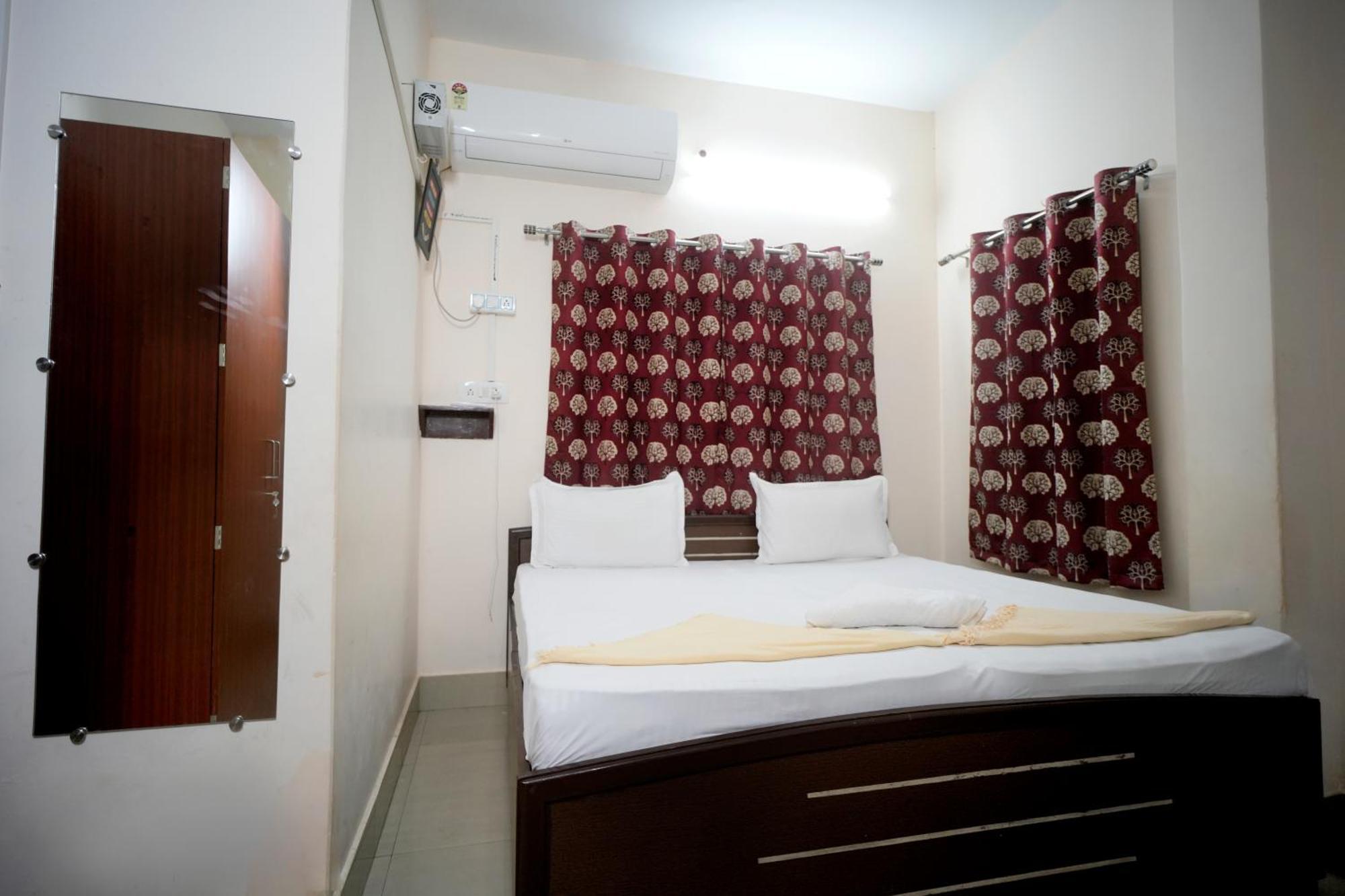 Banaras Gully House 500 Ft From The Ghats