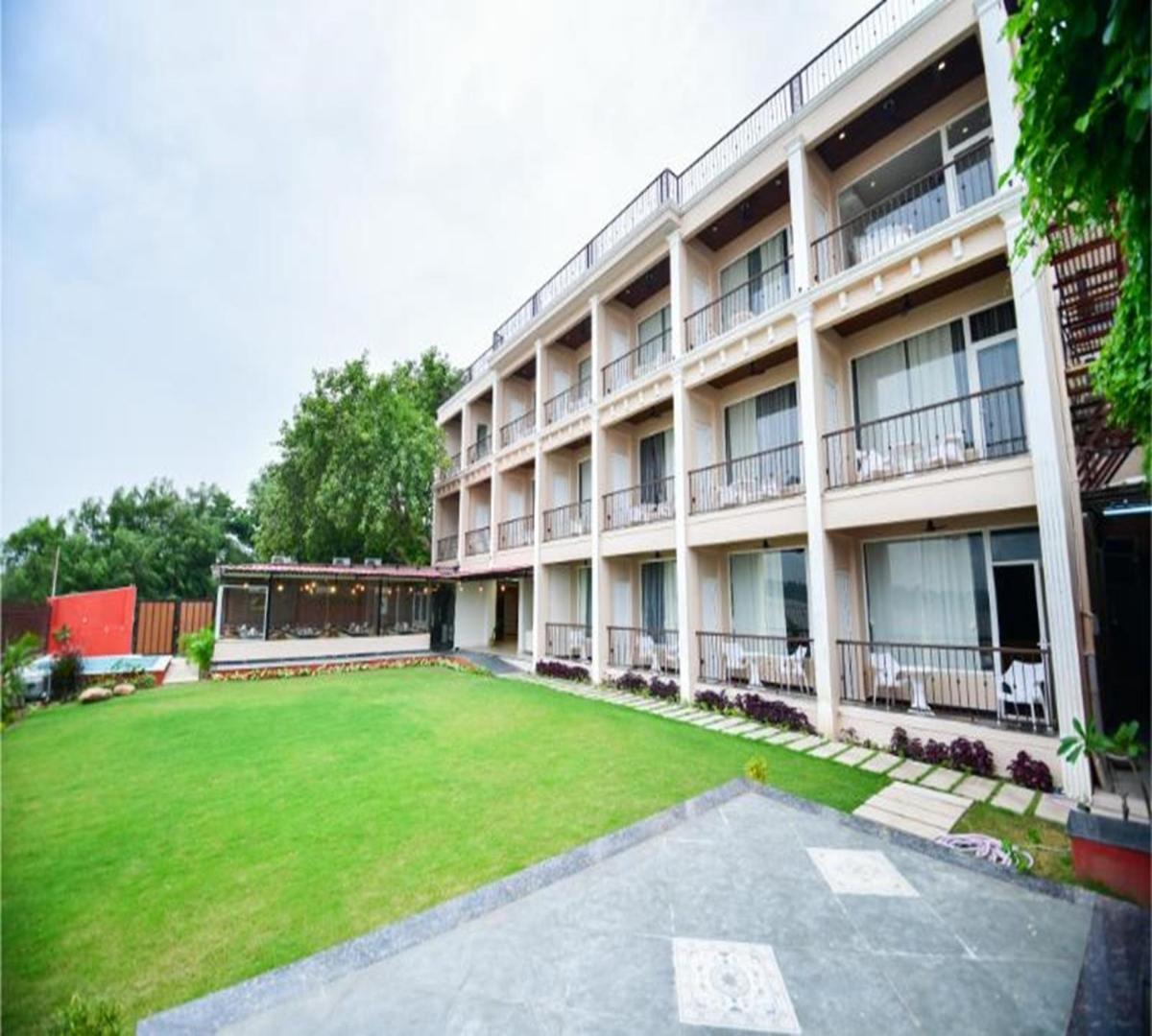 Aviral Ganga A Unit Of Amritaam Wellness Hotel