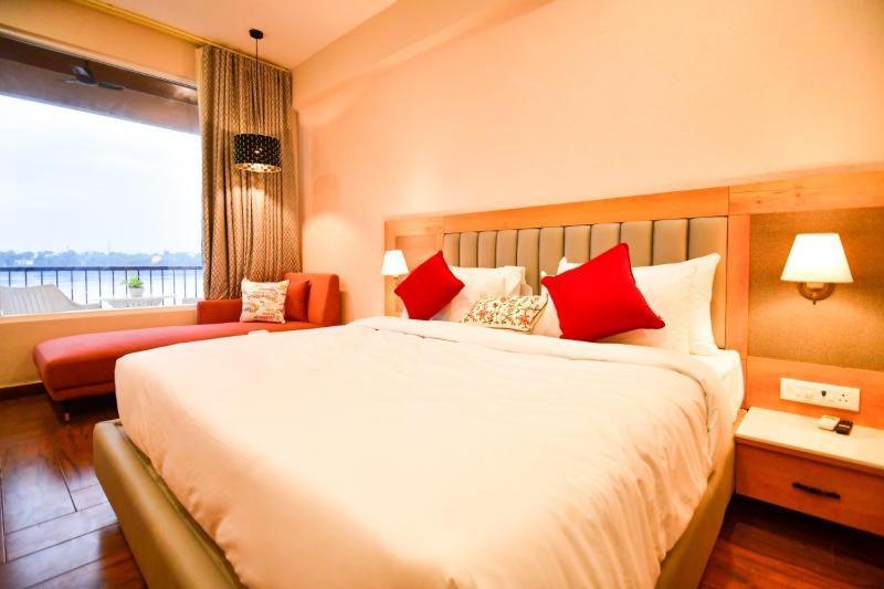 Aviral Ganga A Unit Of Amritaam Wellness 4*