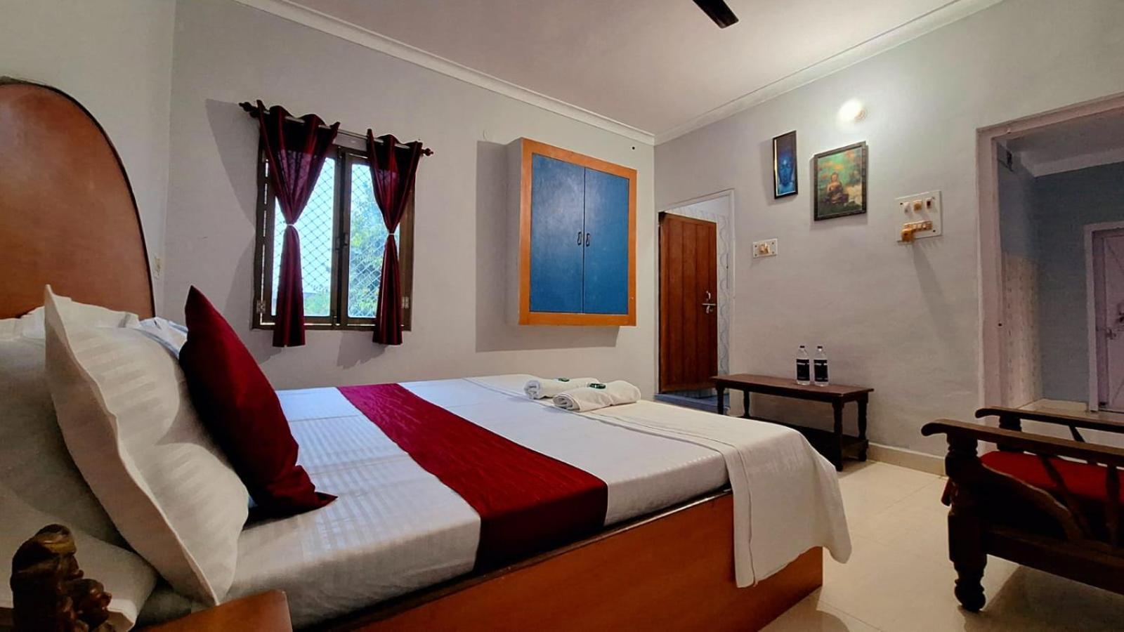 Hostel Mohit Paying *