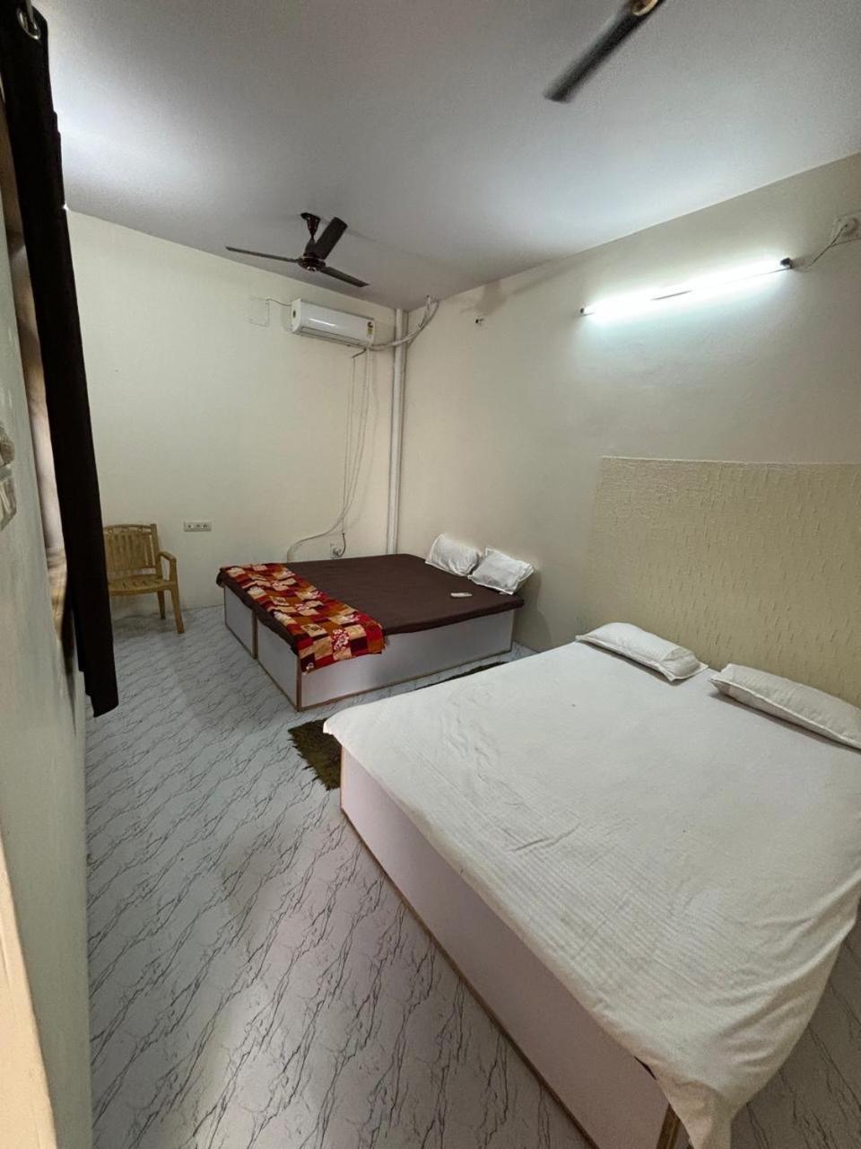 Homestay Pipewalas House *