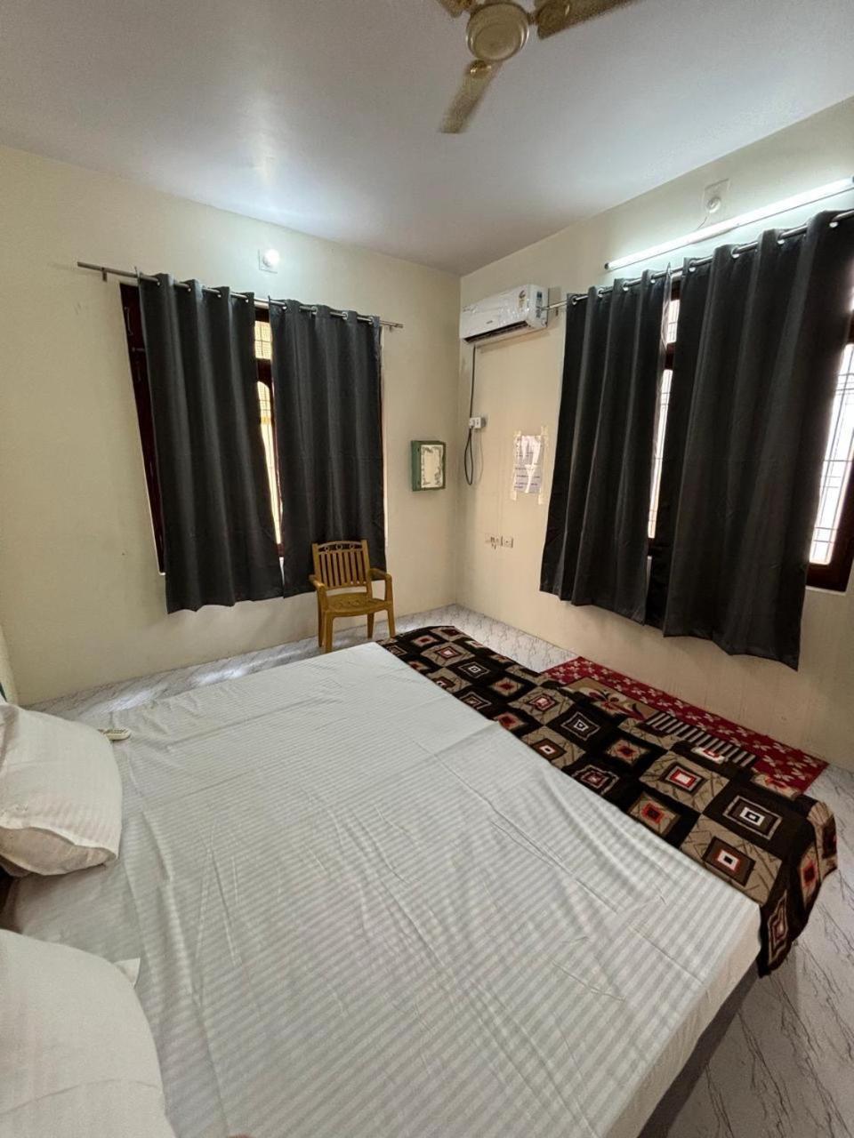 Homestay Pipewalas House