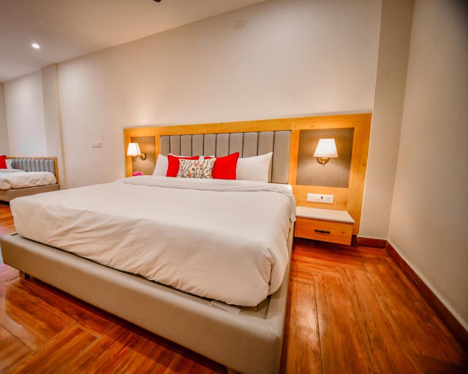 Aviral Ganga A Unit Of Amritaam Wellness Hotel