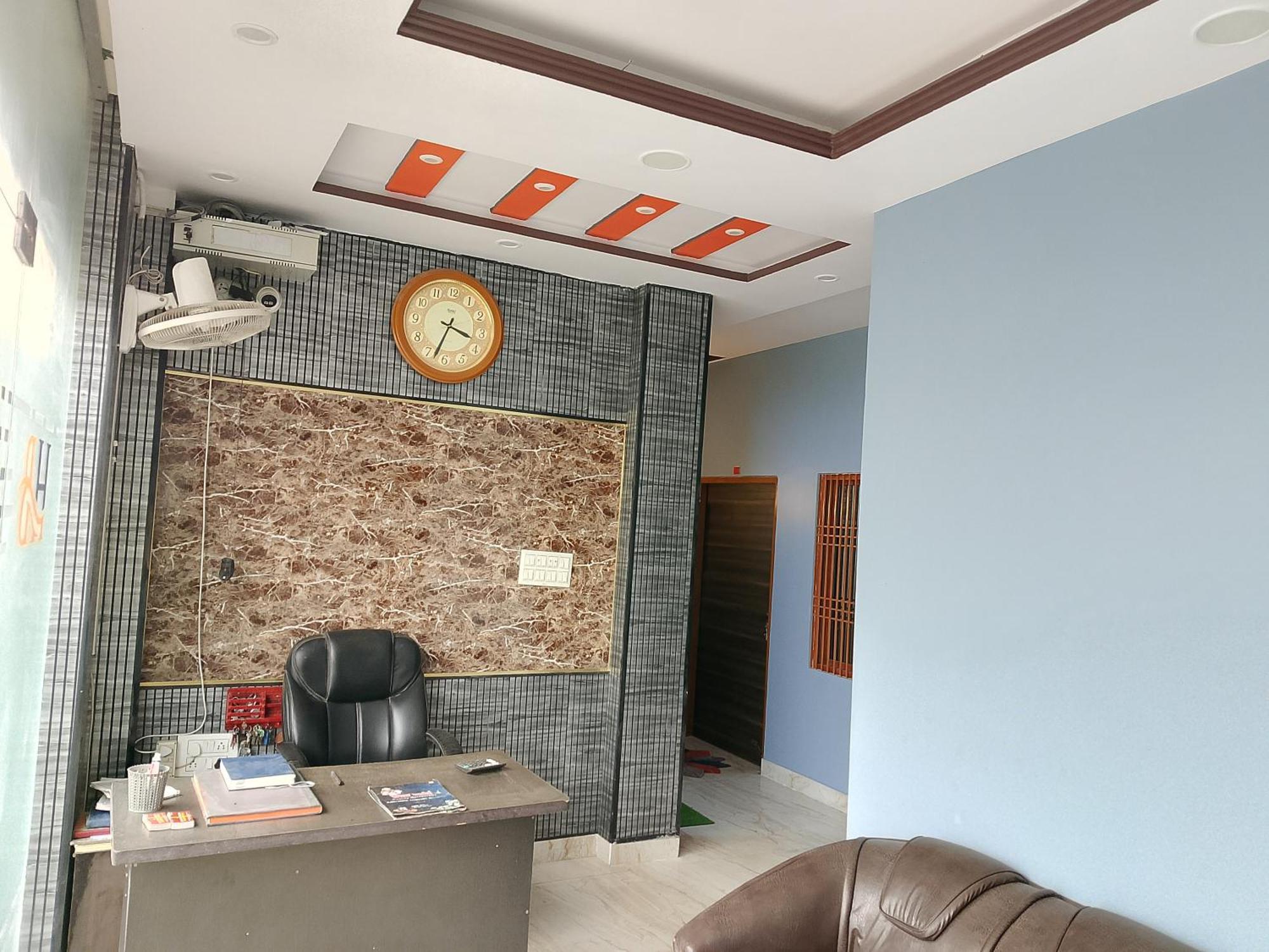 Guest house Bhardwaj Darbar *