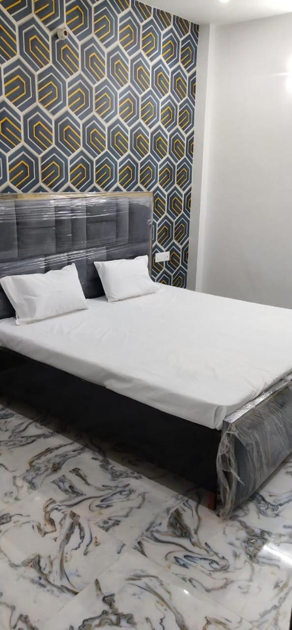 Gayatri Grand Paying Guest house