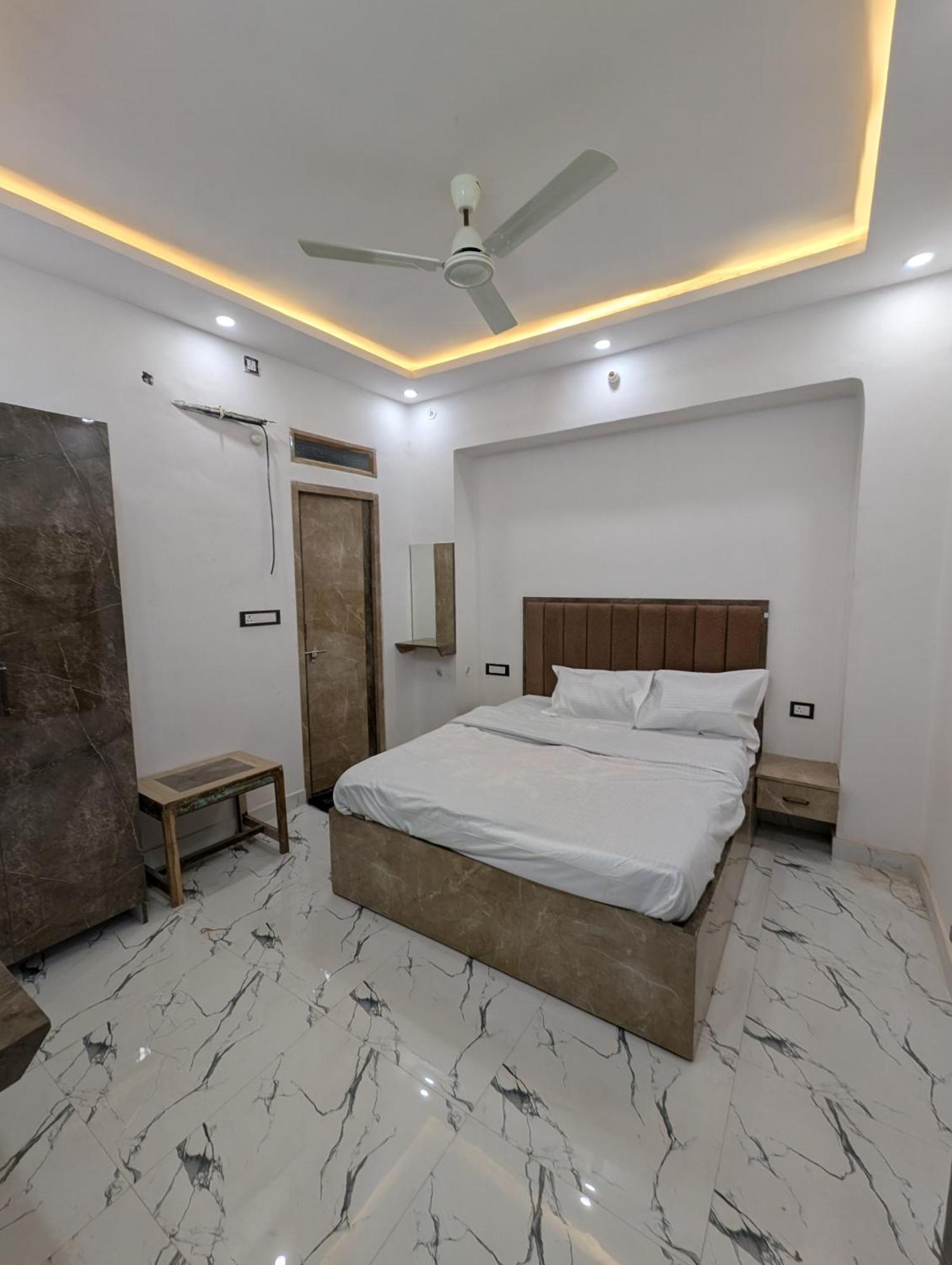 Vandana Guest house