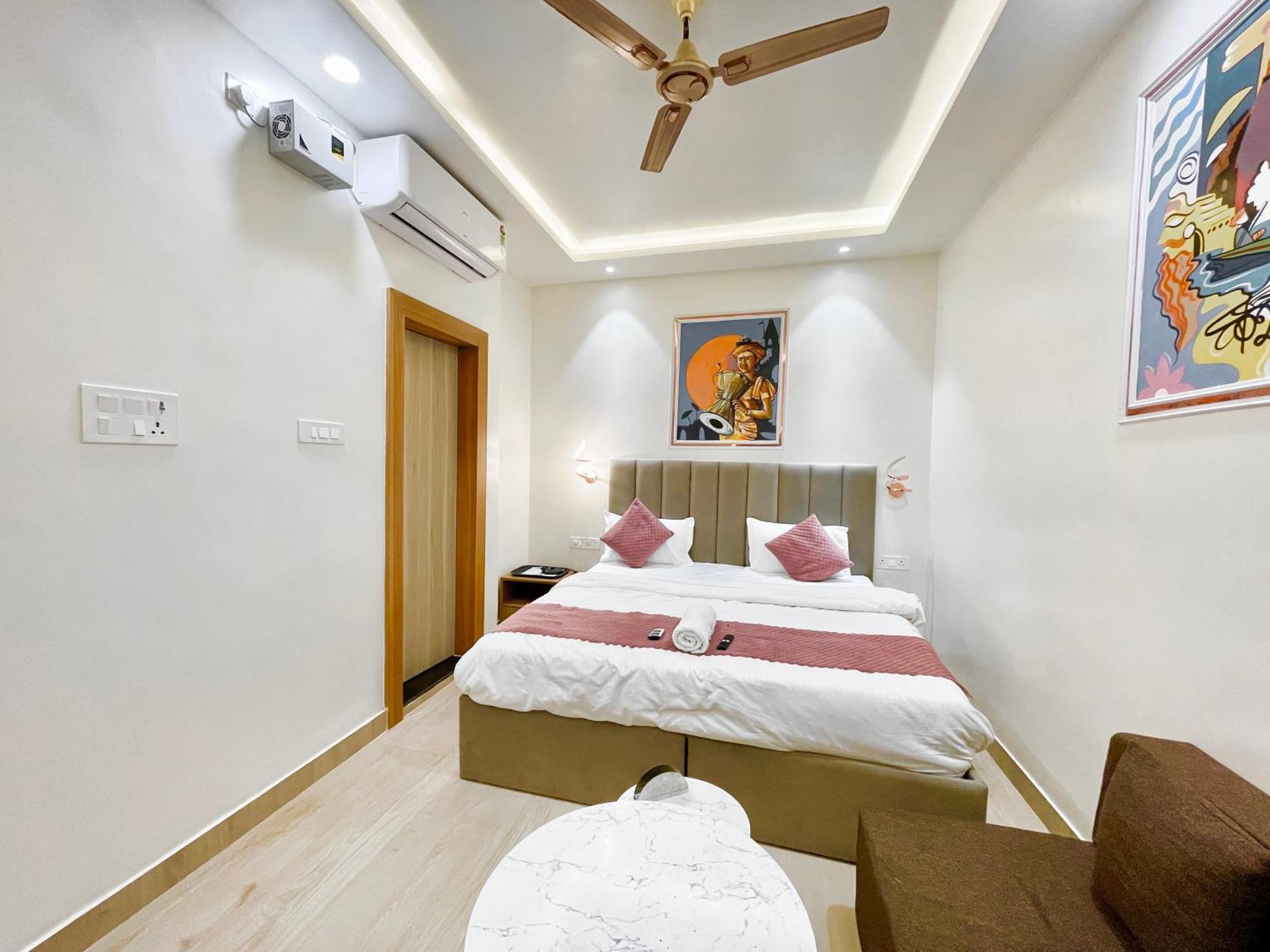 The Banaras Stay, ! Fully-air-conditioned With Wifi Availability, Near Kashi Vishwanath Temple And Ganga Ghat Hotel