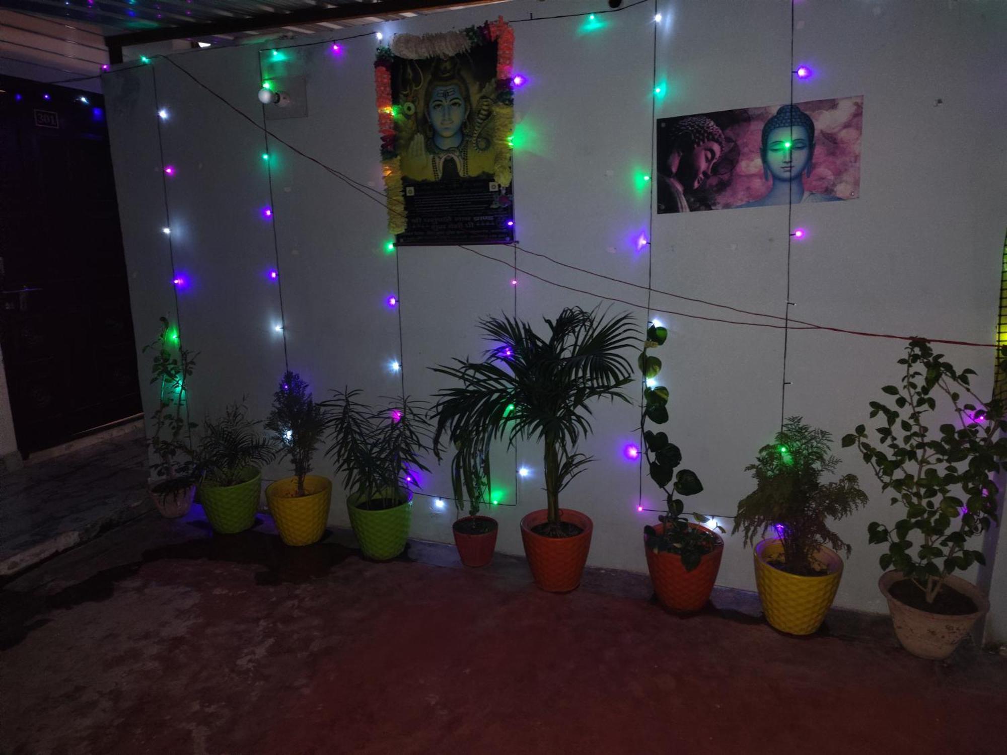 Homestay Banarasiya Close To Banaras Railway Station *