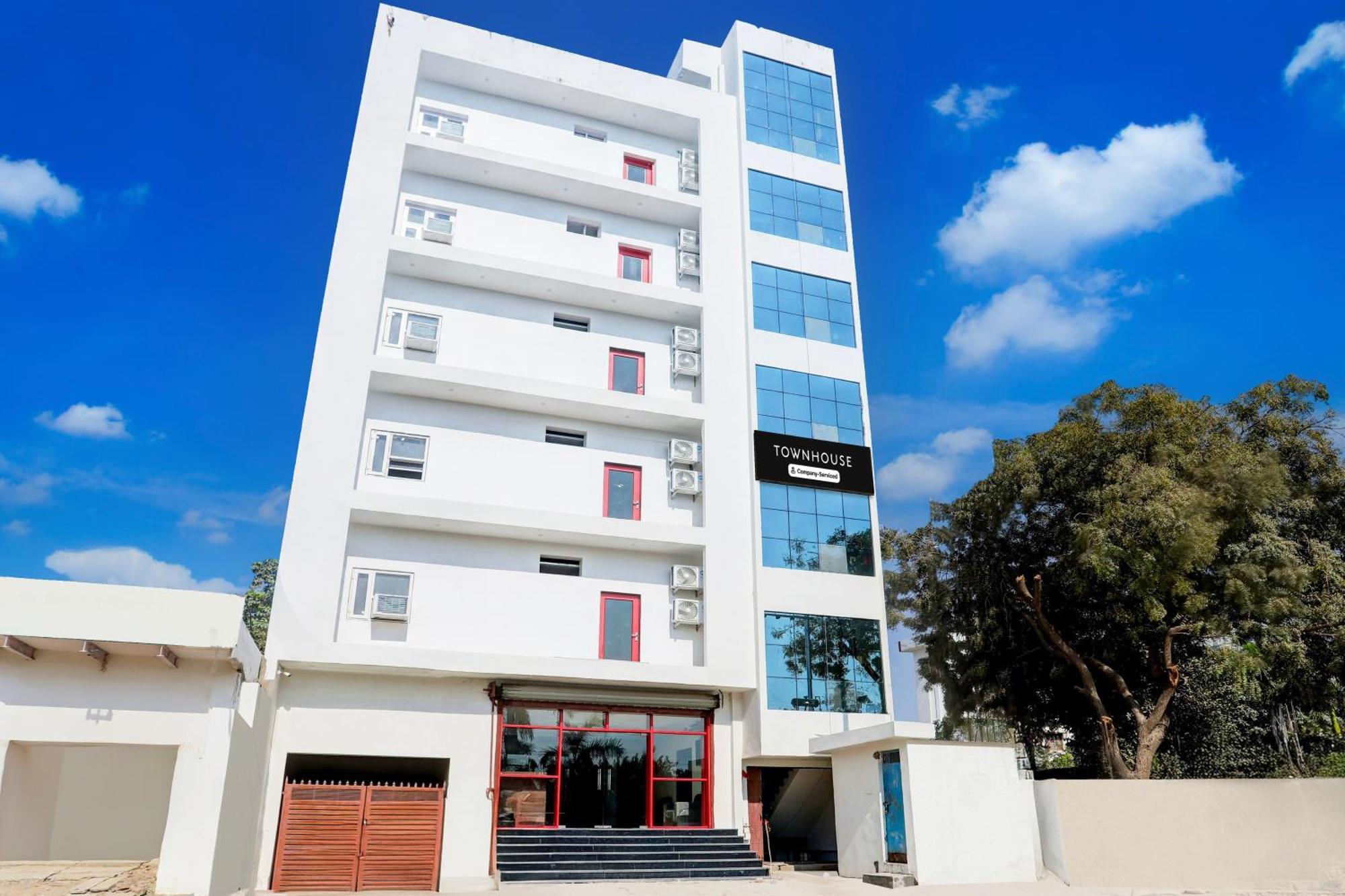Super Townhouse Balua Road Pahadiya Hotel Varanasi