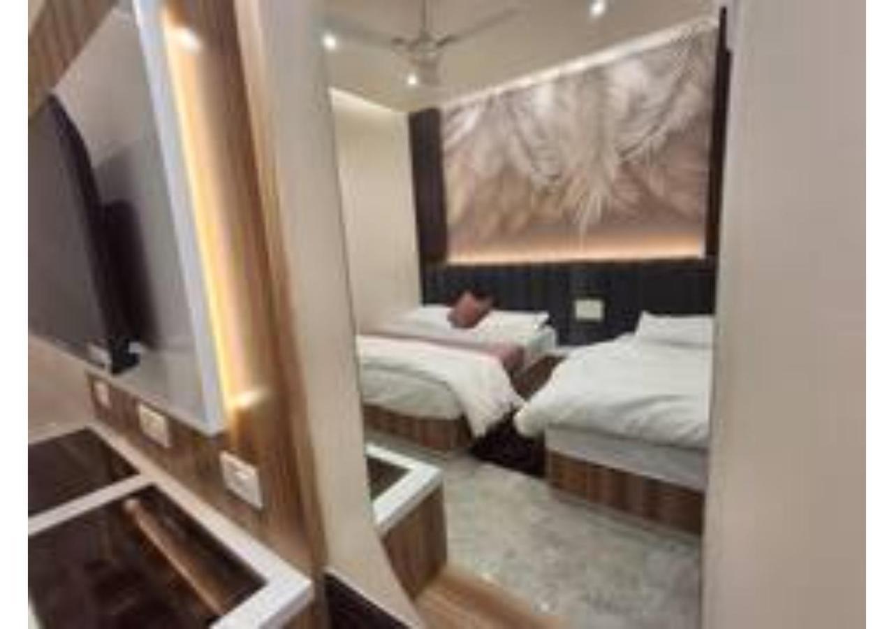Raghav - Essence Of Kashi Hotel