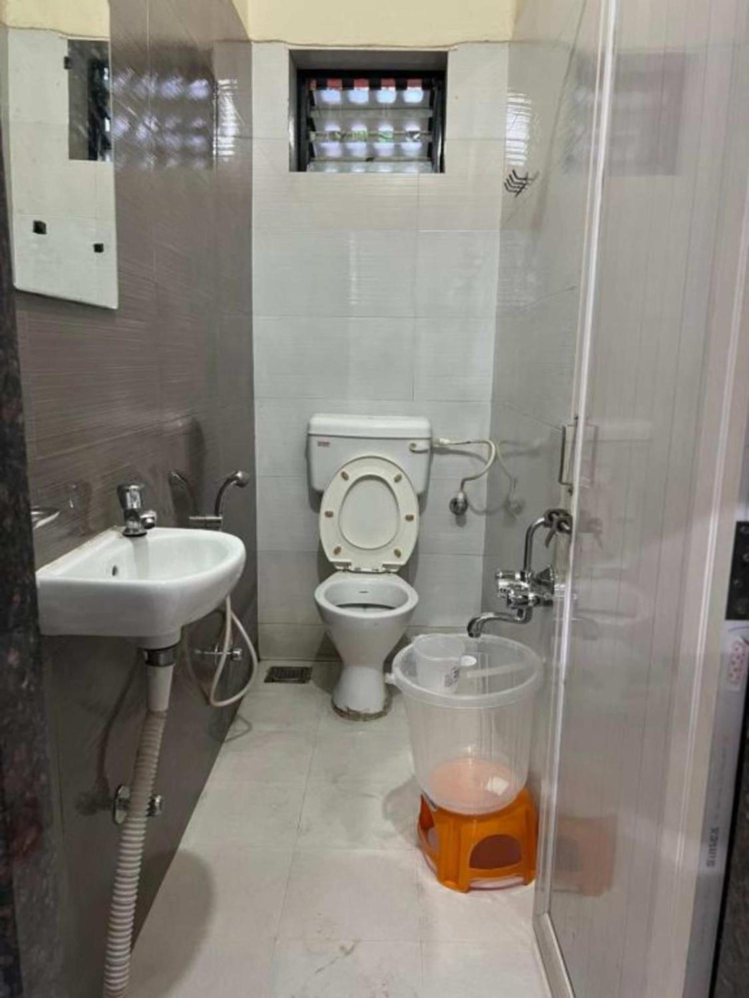 M R Swastik Near Beniya Park - Excellent With Family, Parking Facilities *