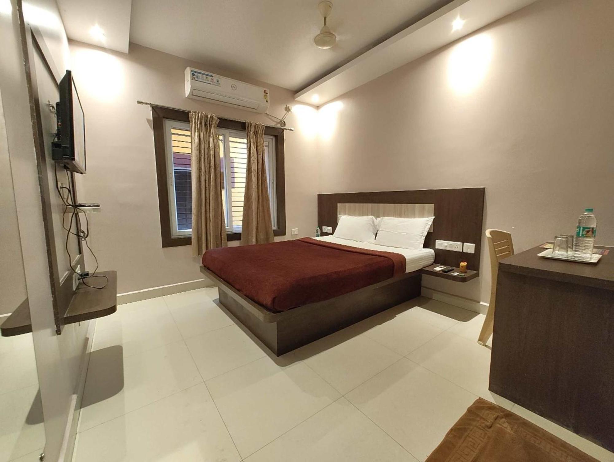Hr Near Kashi Vishwanath Temple - Perfect Location And Comfortable Homestay