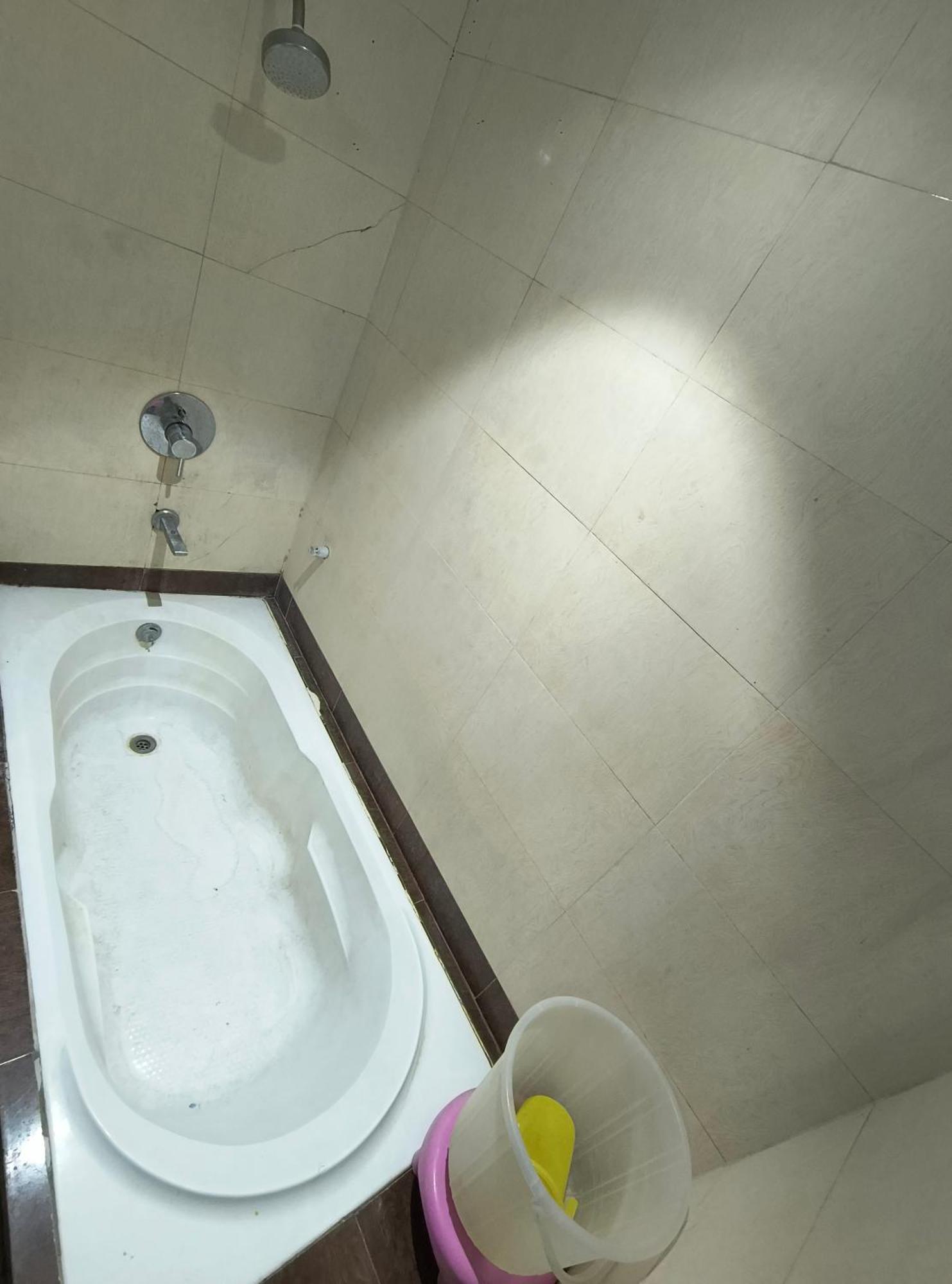 Hotel Palace - Near Kashi Vishwanath Temple With Parking