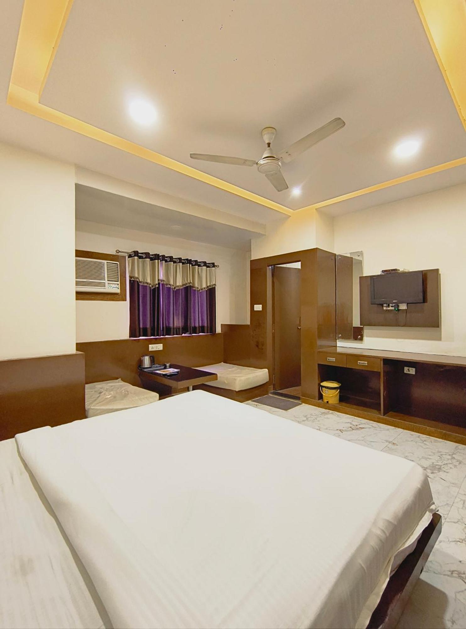 Palace - Near Kashi Vishwanath Temple With Parking Hotel 4*