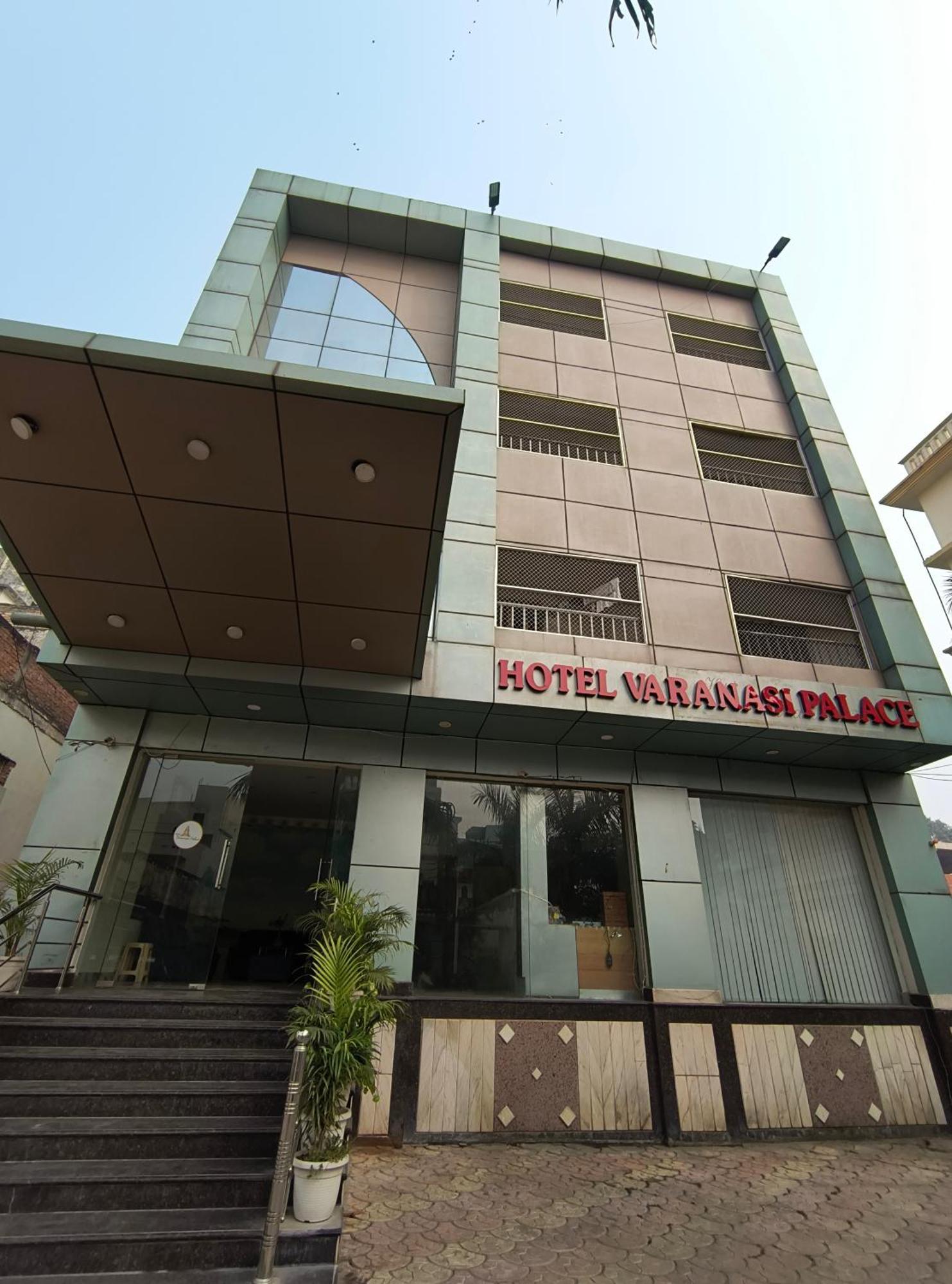 Hotel Palace - Near Kashi Vishwanath Temple With Parking
