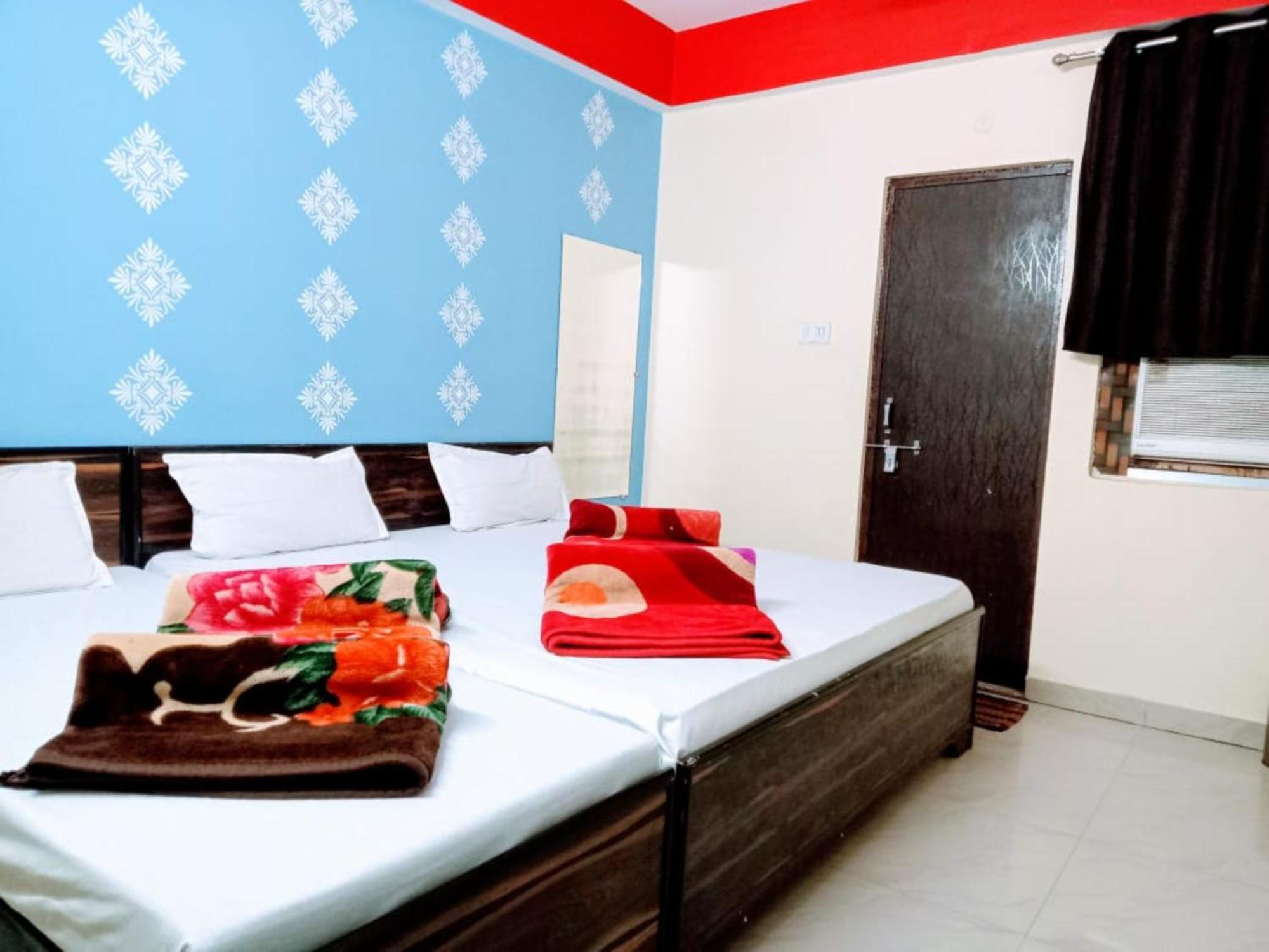 Gr Shivay Near Jantar Mantar Mandir - Excellent Customer Choice- Best Seller Homestay Varanasi
