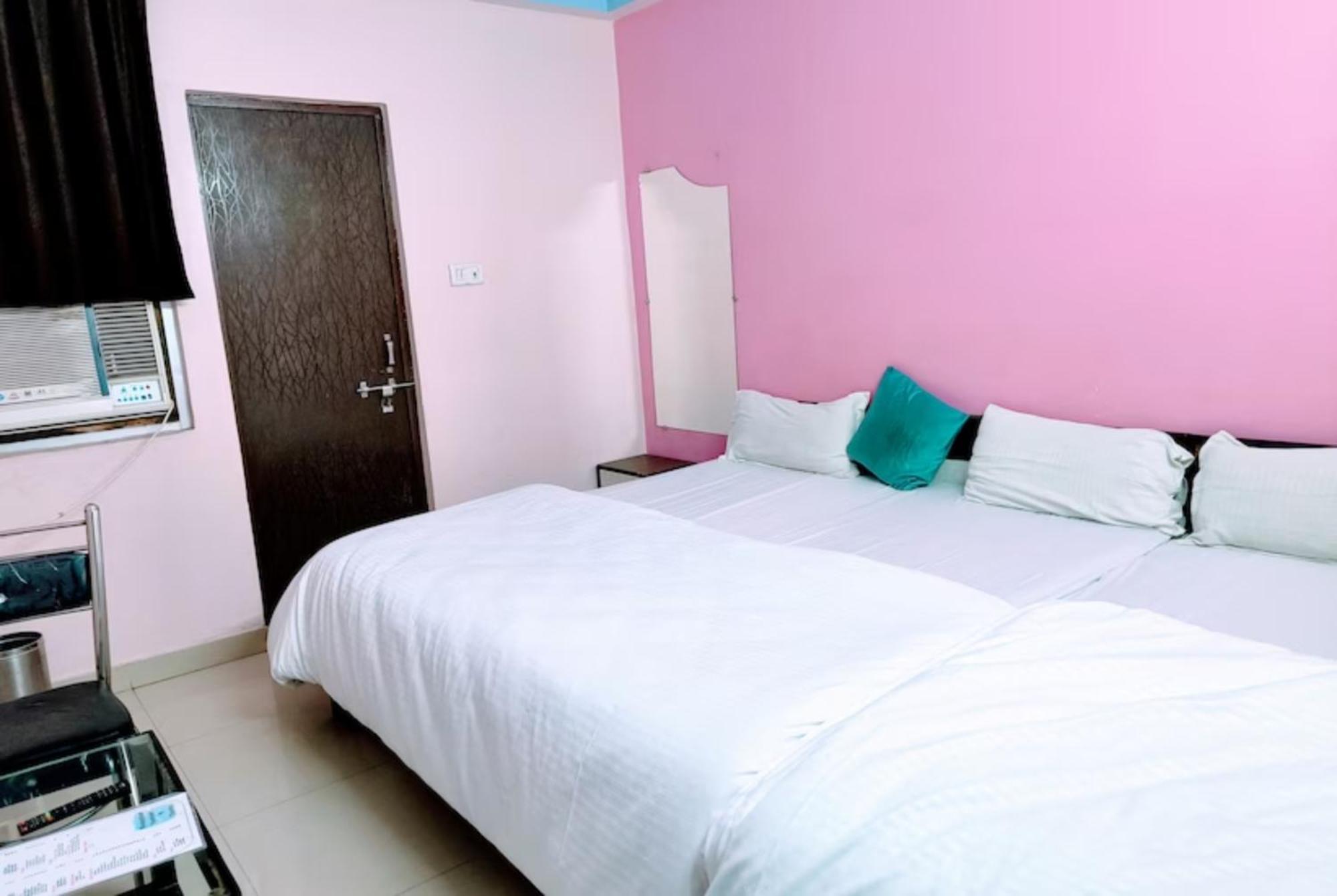Homestay Gr Shivay Near Jantar Mantar Mandir - Excellent Customer Choice- Best Seller