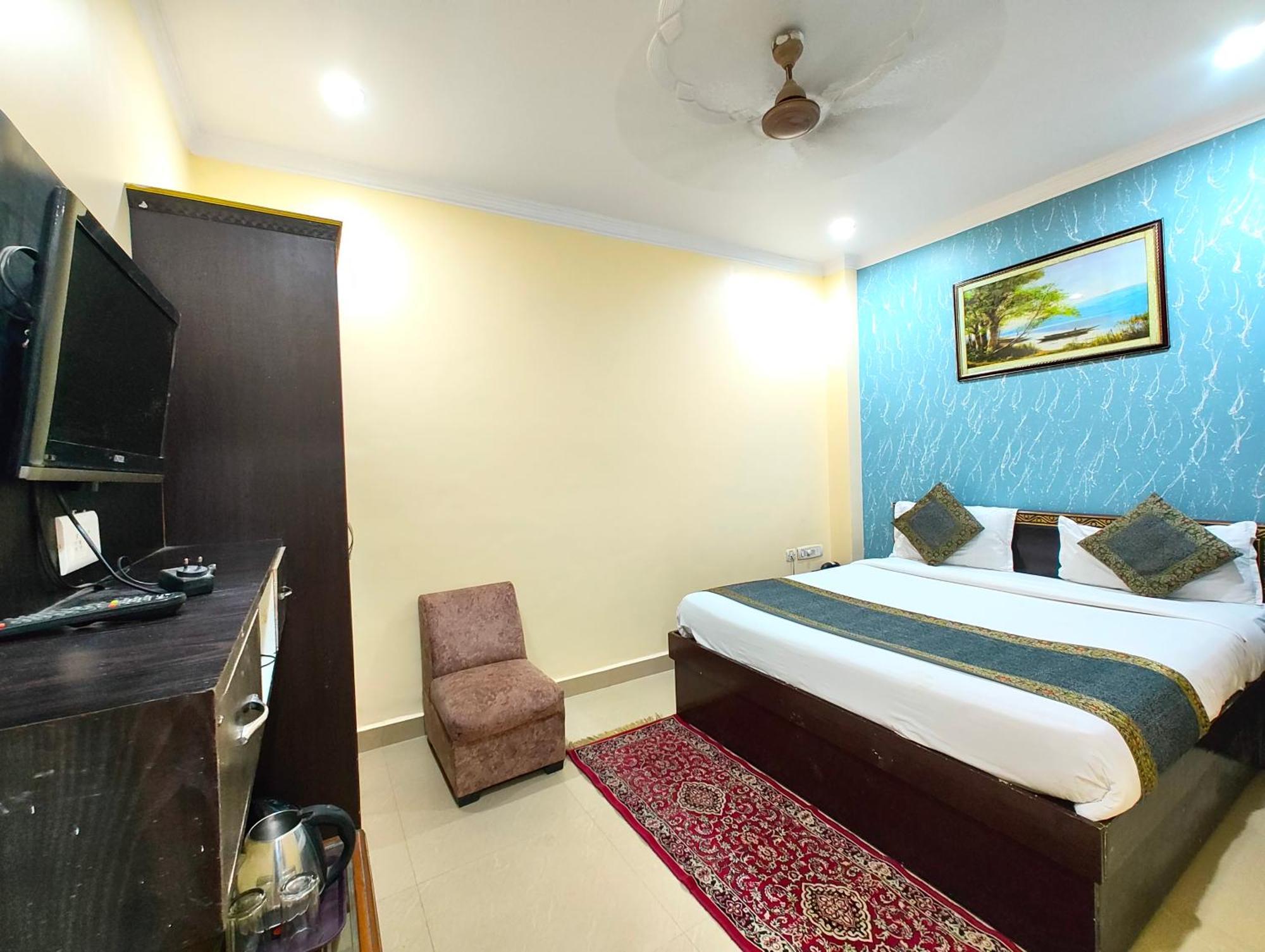 Ashoka Grand Kashi Vidyapith ! - Near Railway Station, With Wifi-restaurant-and-parking-facilities-prime-location-best Selling In Homestay Varanasi