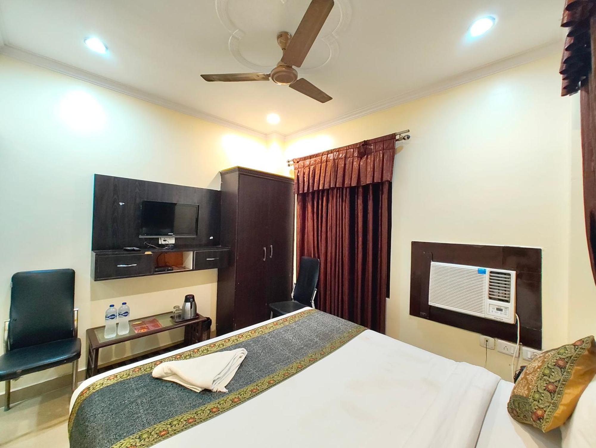 Ashoka Grand Kashi Vidyapith ! - Near Railway Station, With Wifi-restaurant-and-parking-facilities-prime-location-best Selling In