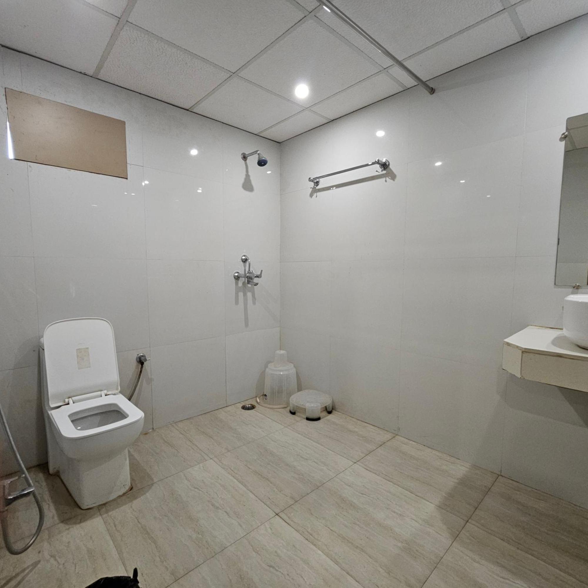 Hotel Padmini International- Sigra Varanasi