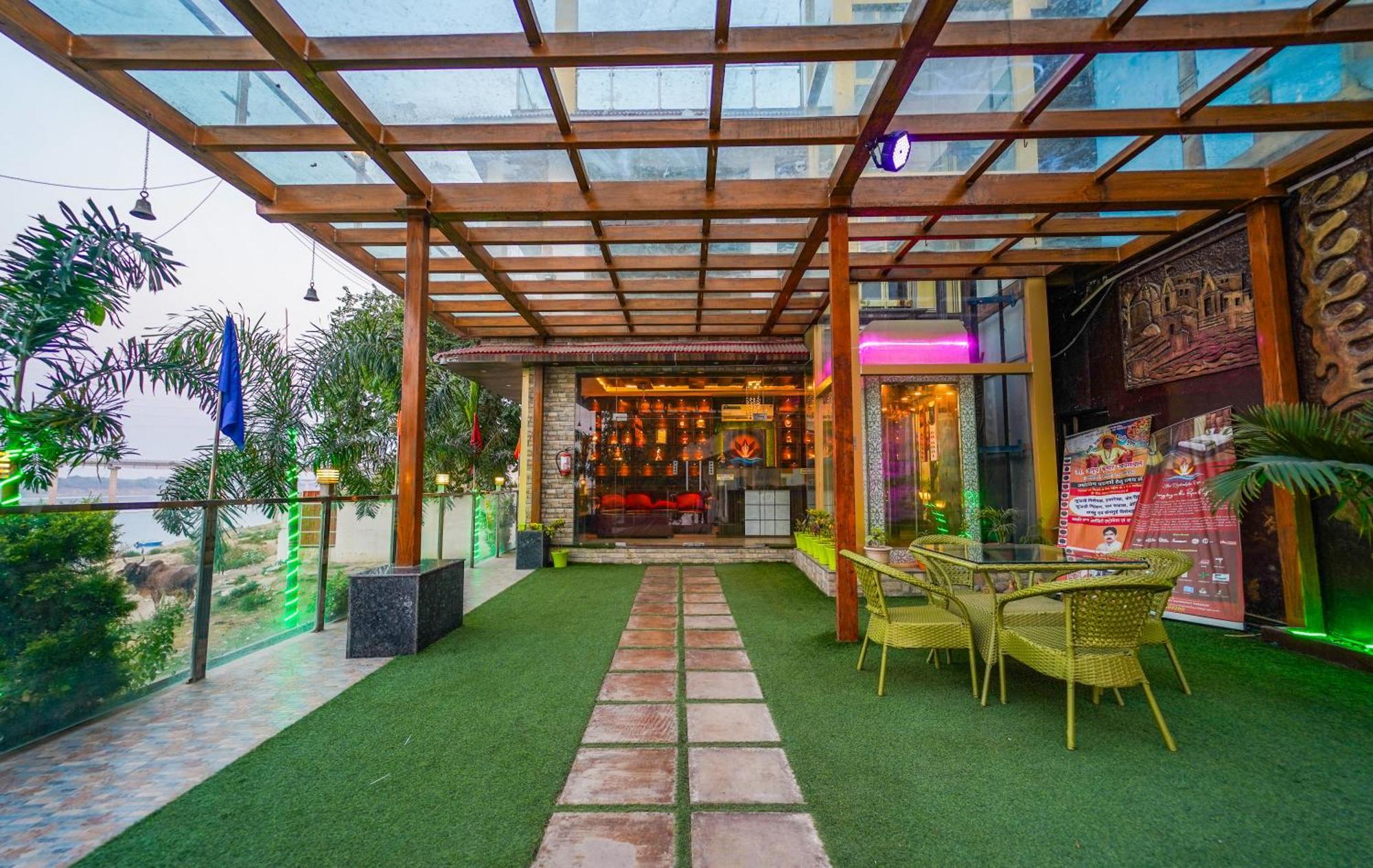 Hotel Shiv Rudraksh Resort, Near Assi Ghat
