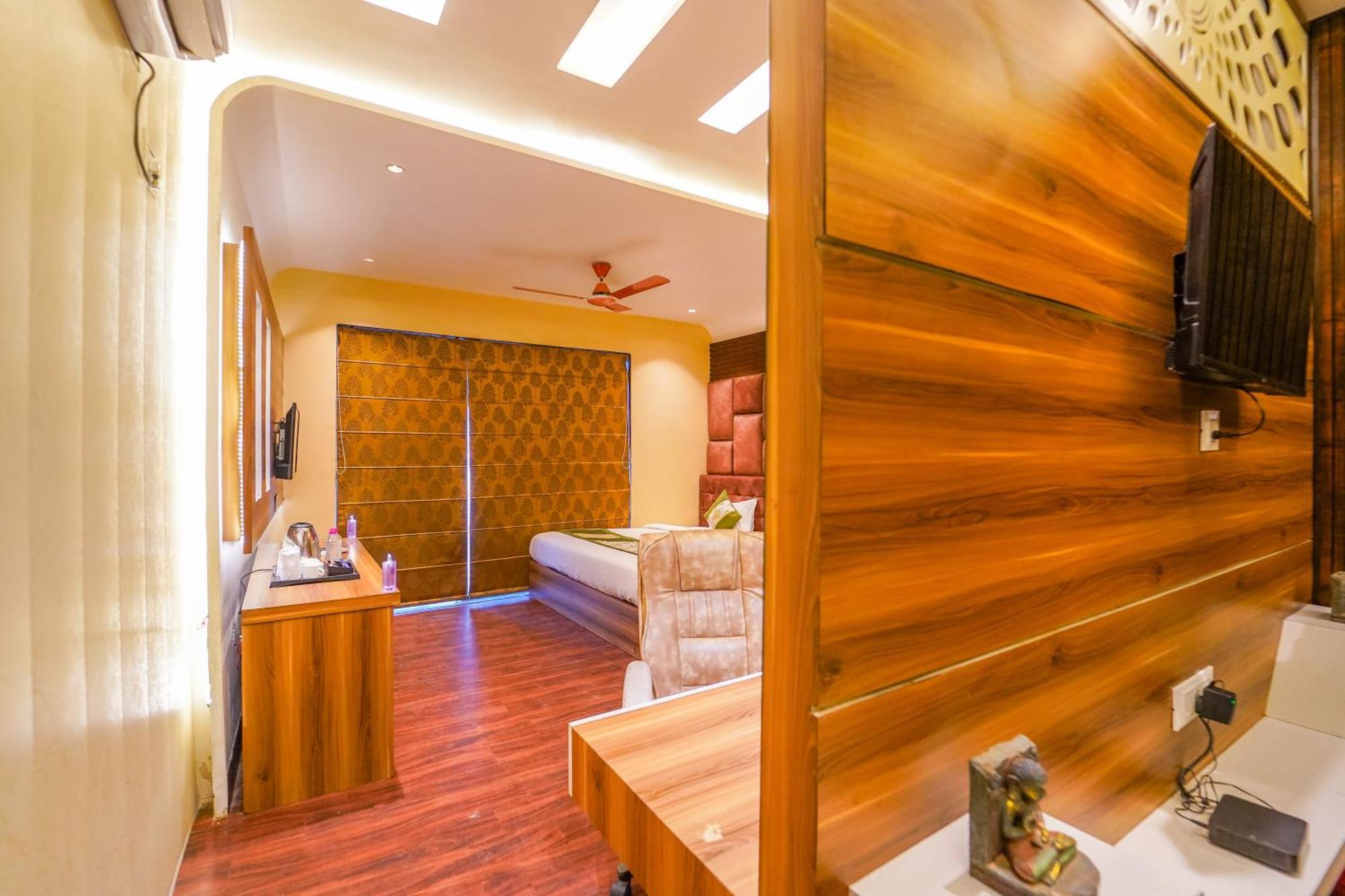 Shiv Rudraksh Resort, Near Assi Ghat 3*
