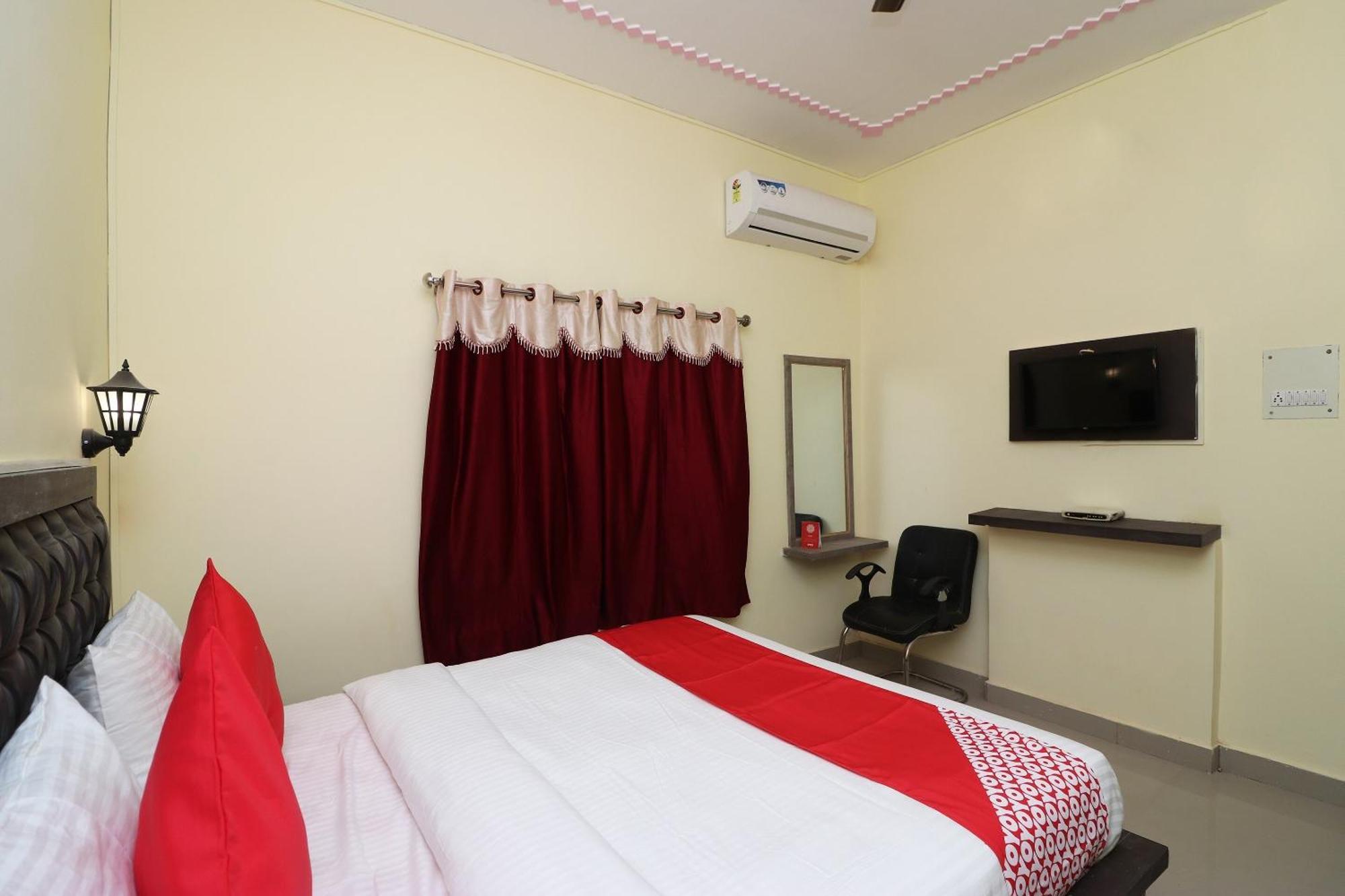 Collection O Sandhya Hotel