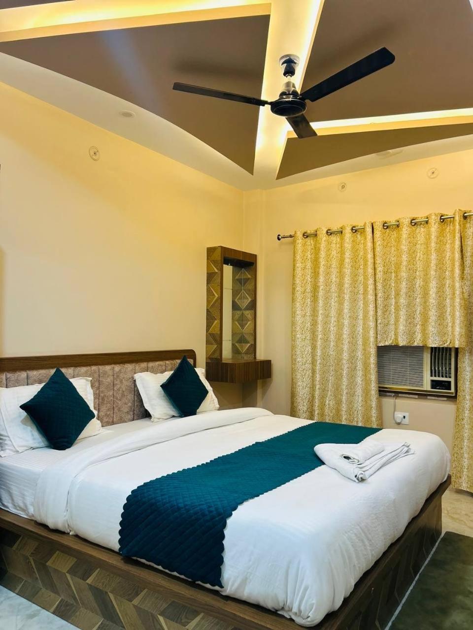 Hotel The Pushpraj 4*