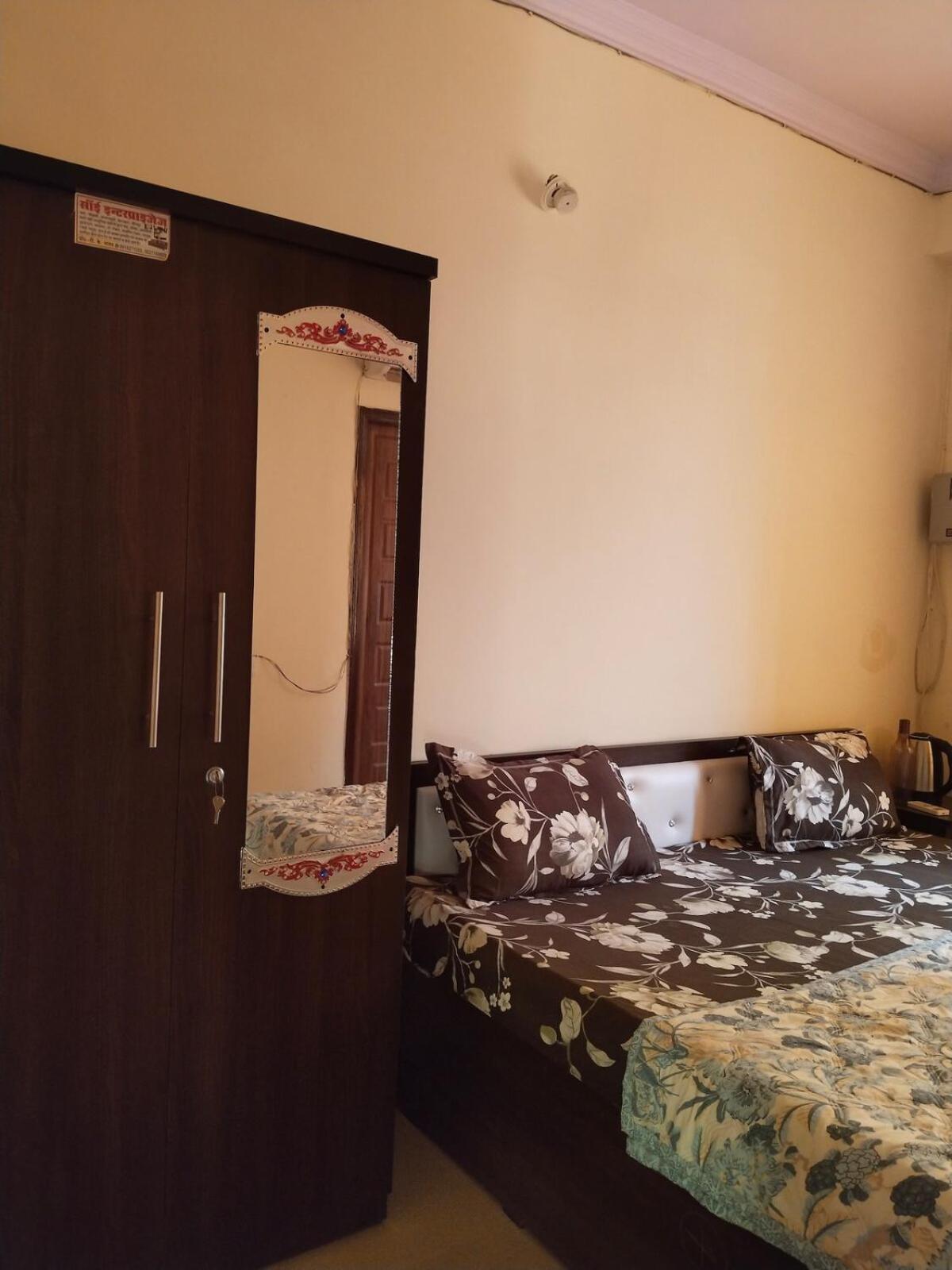 3 Bhk Luxury Flat In * Varanasi