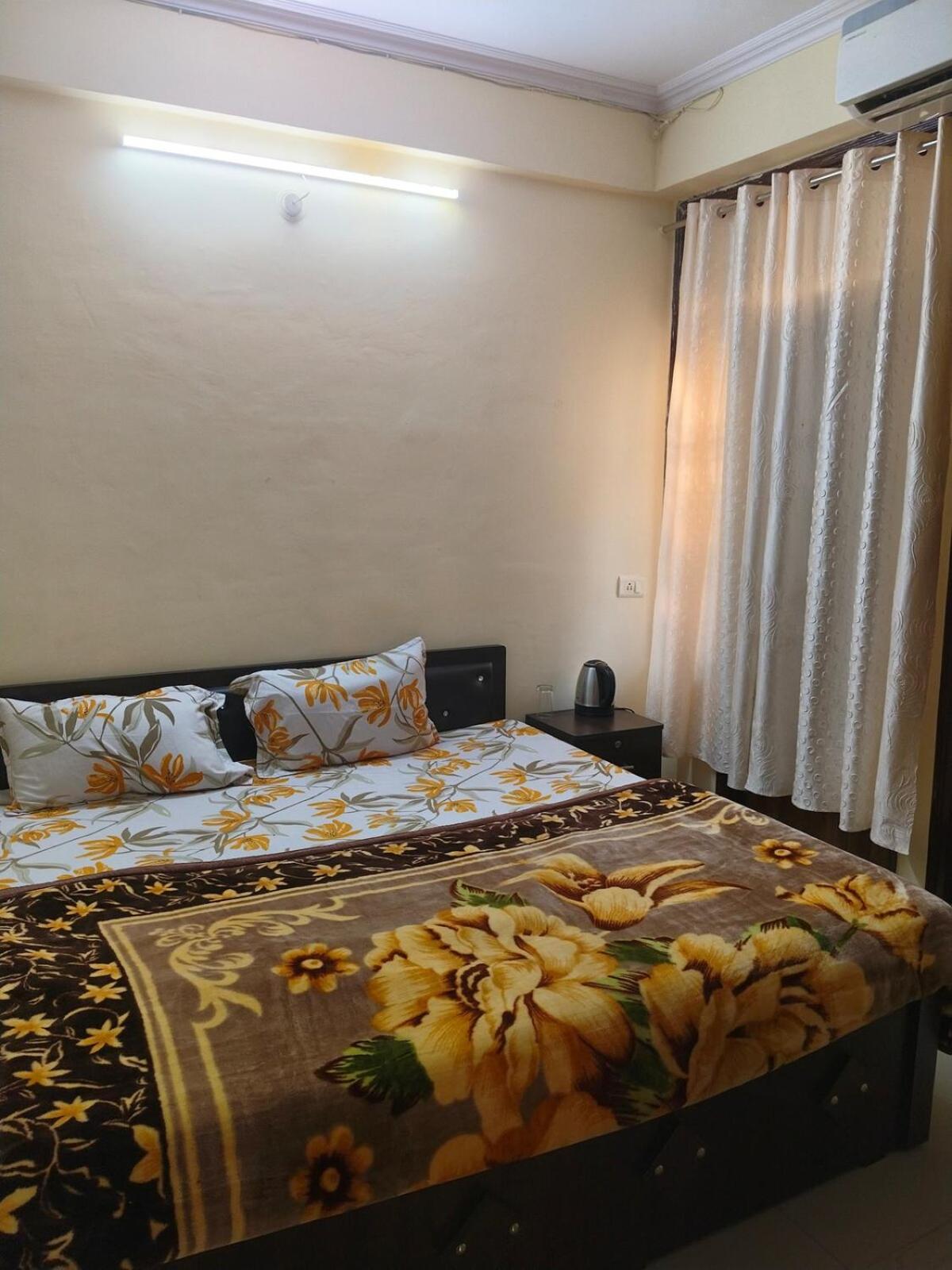 3 Bhk Luxury Flat In Apartment