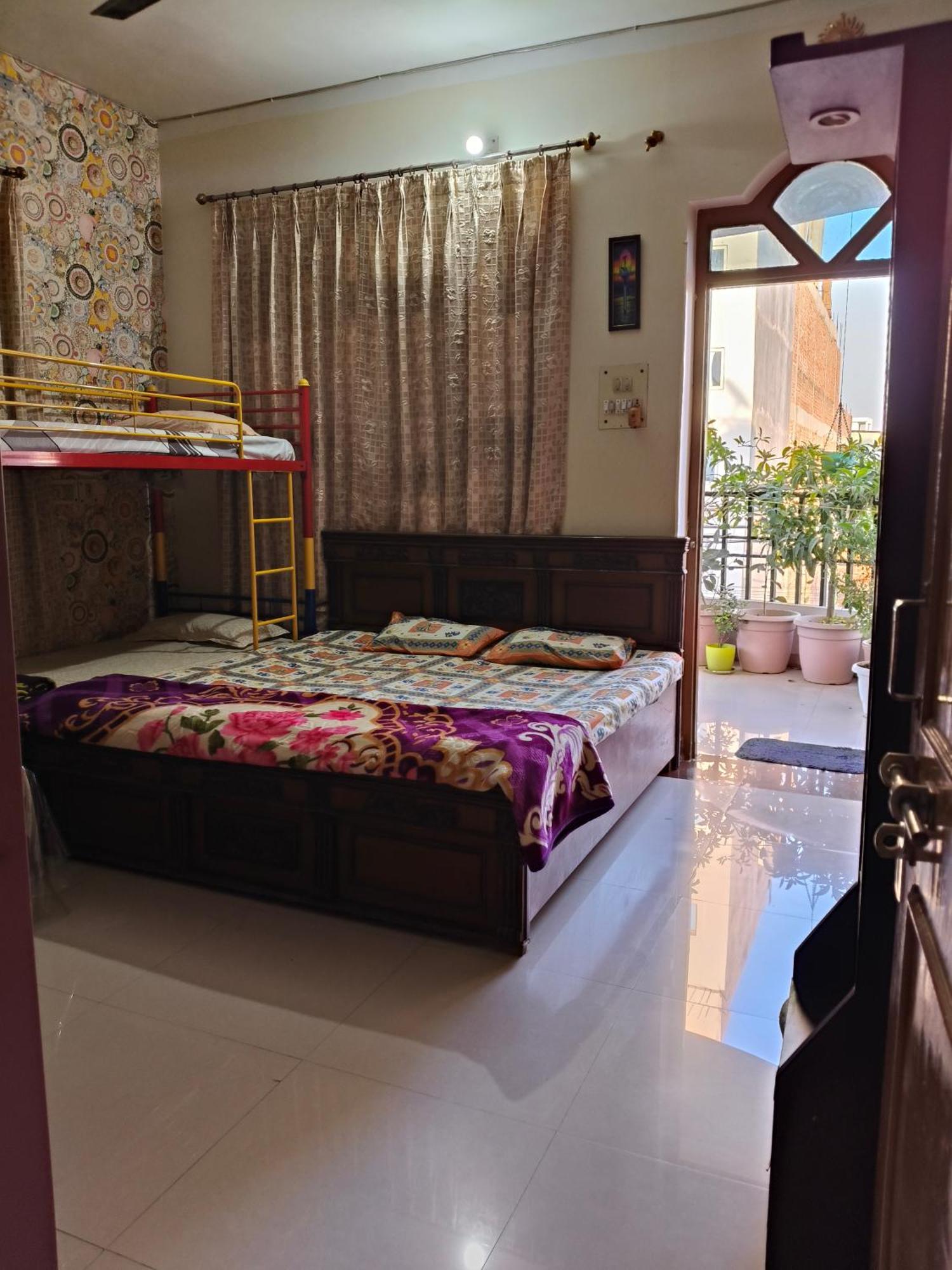 Homestay Paradise *