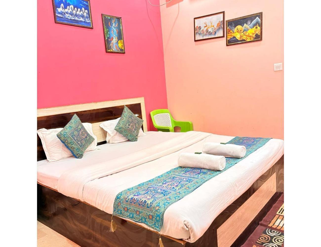 Suvidh Guest House Near Bhu ,Varanasi Homestay