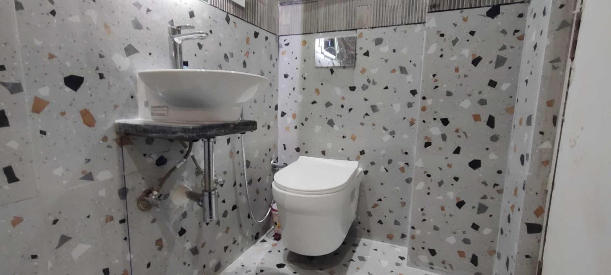 Townhouse Lahartara Railway Bridge Near Bus Stop Hotel 2*