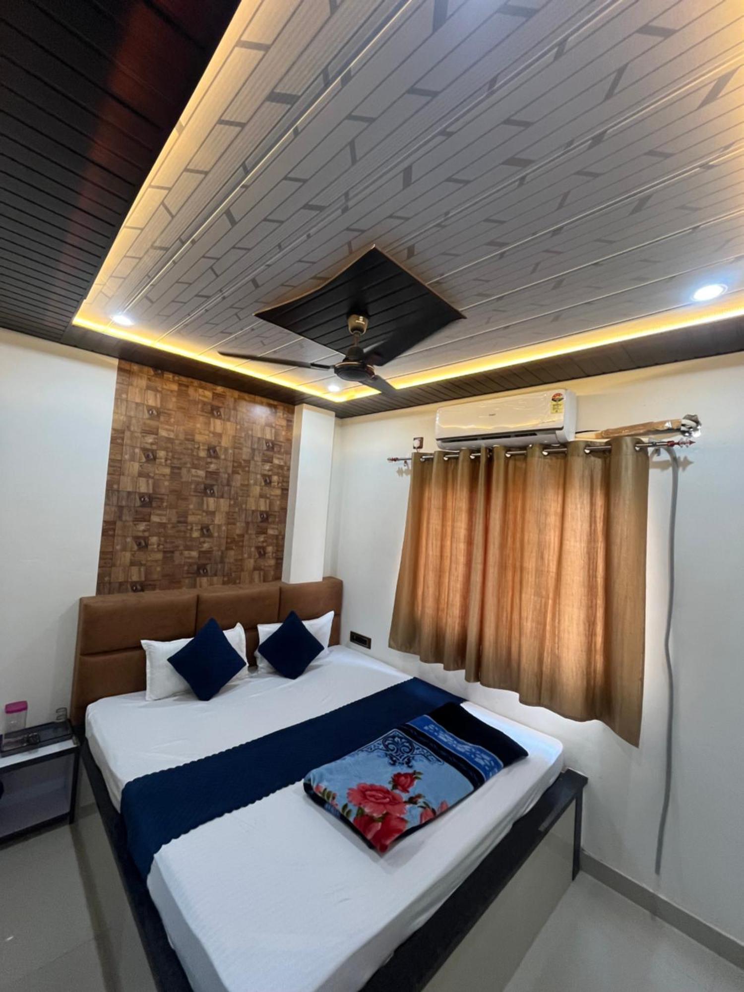 Neelkanth Pg House Varanasi