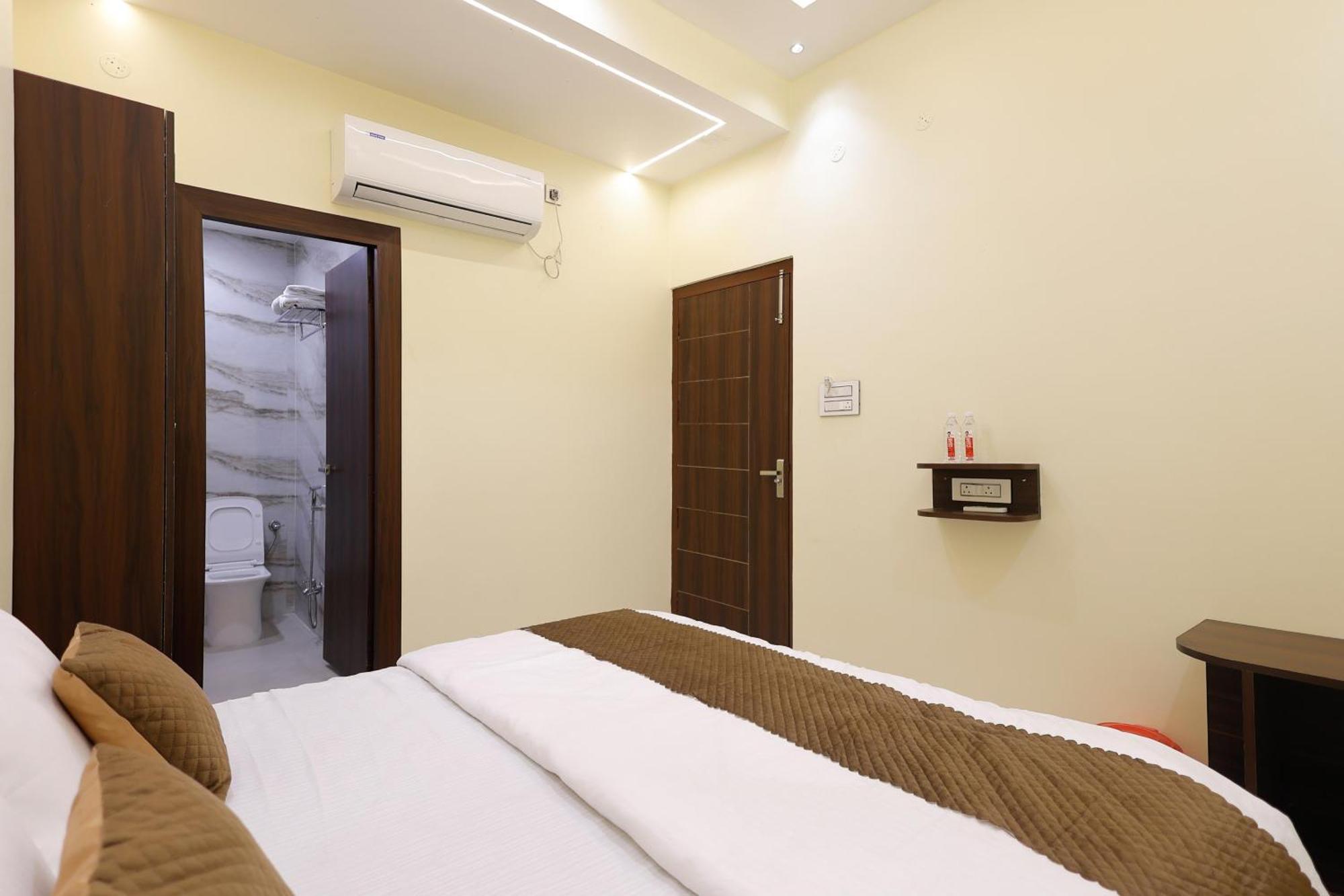 Kudos Lush Guest house Varanasi