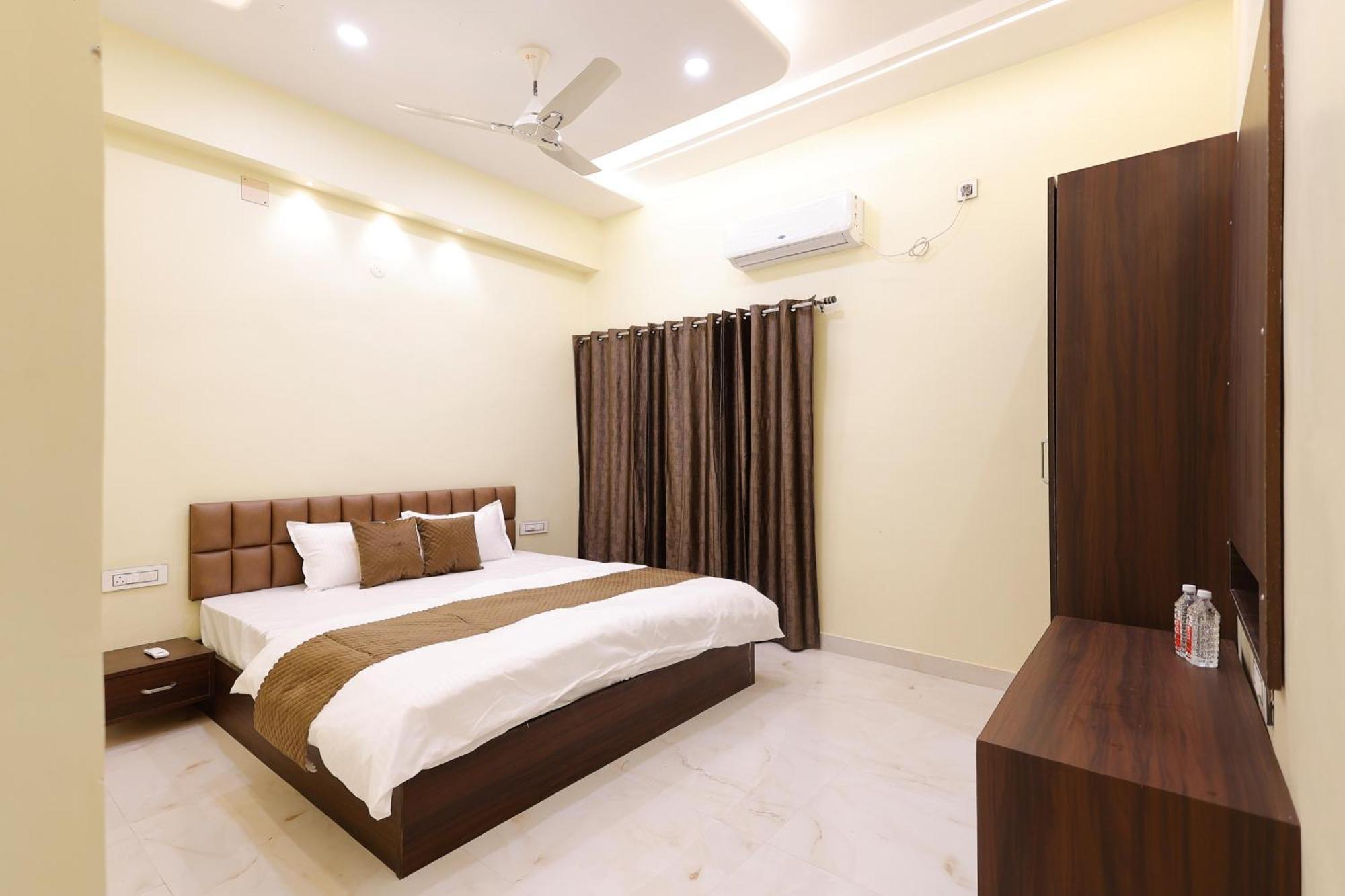 Kudos Lush Guest house Varanasi