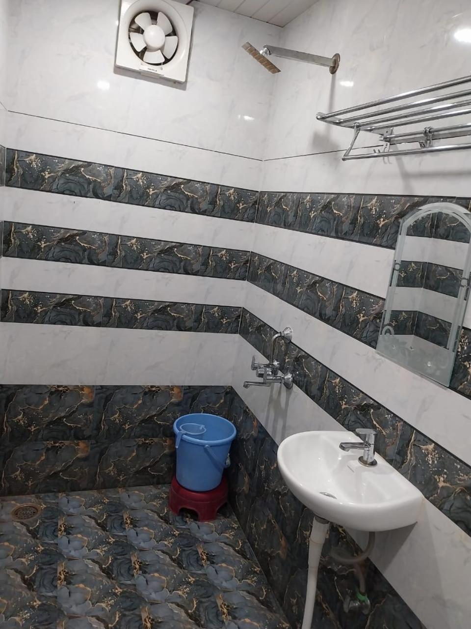 Kashi Kutir Hotel