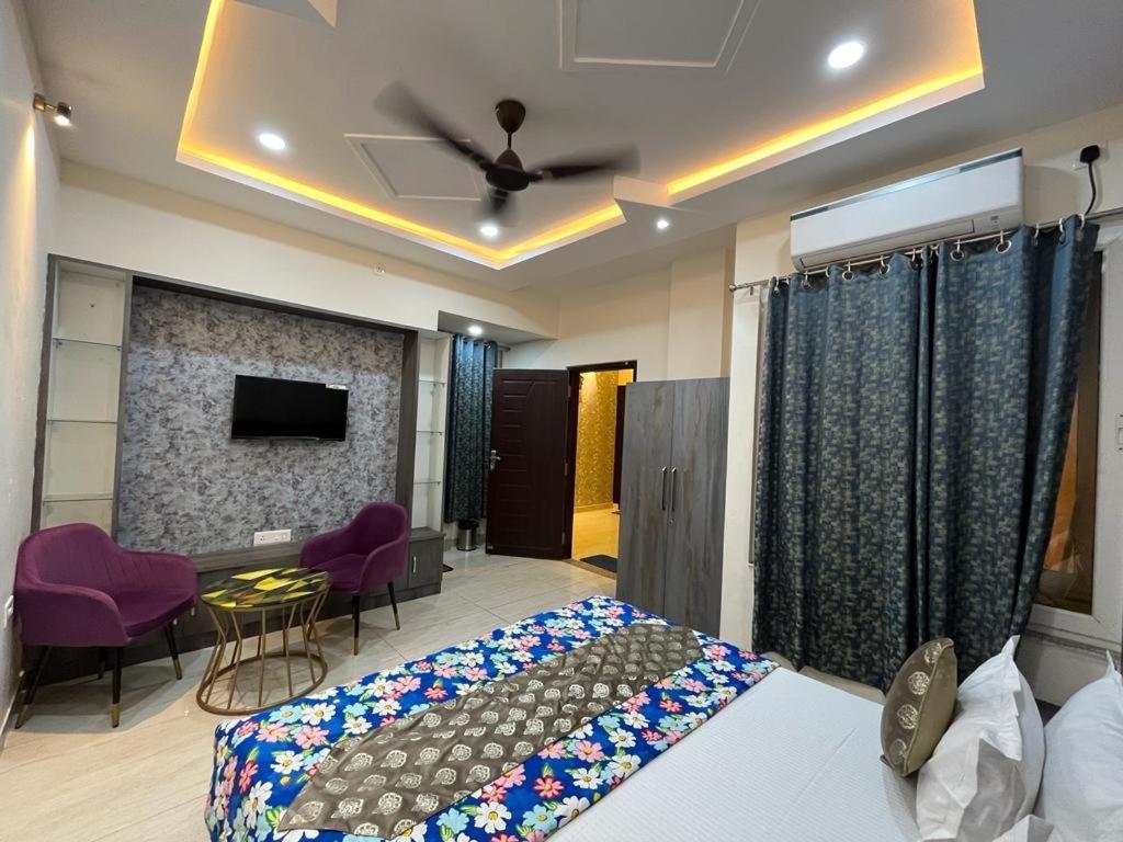 Kashi Kutir Hotel
