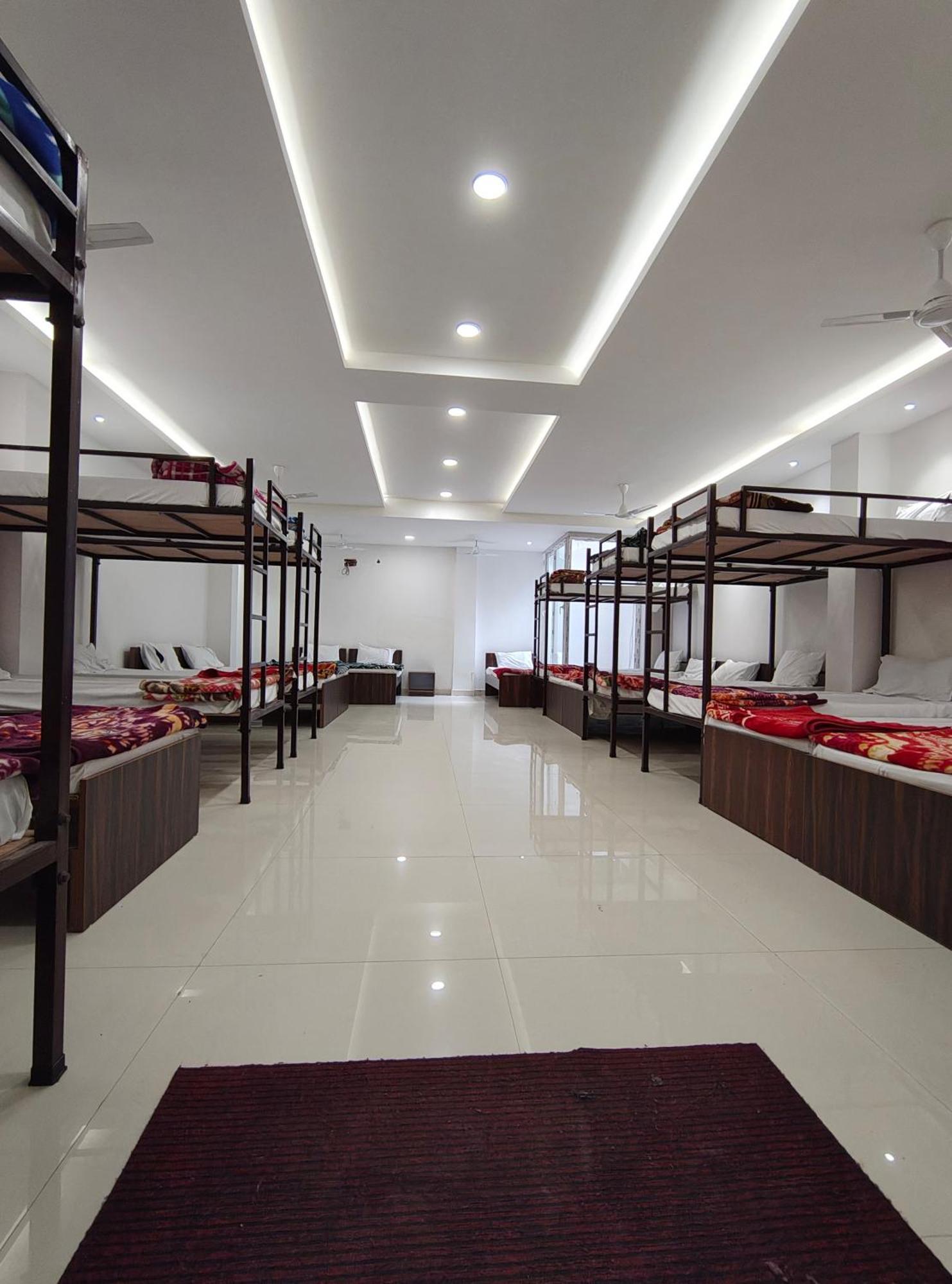 Hostel Om Pg